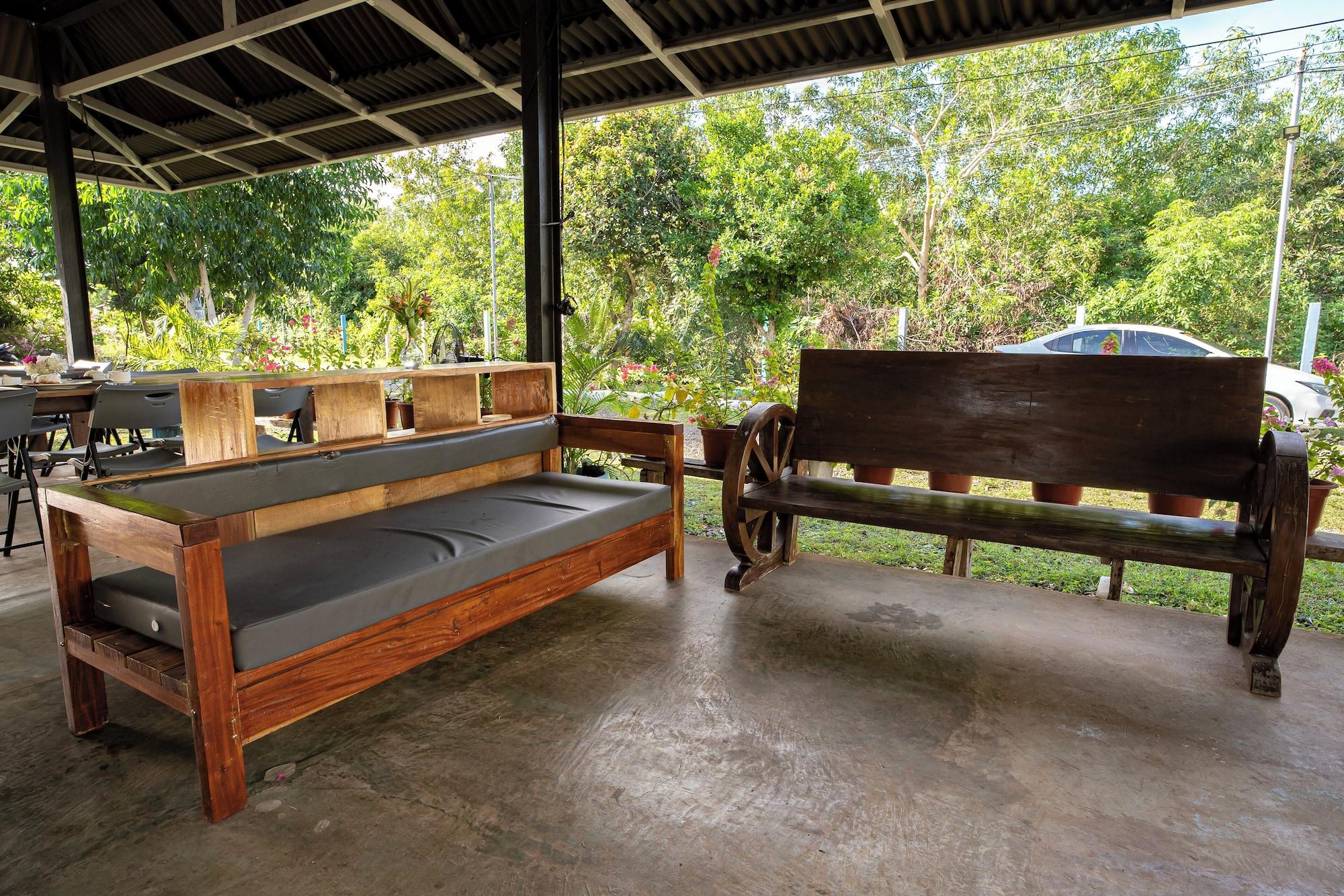 Vista Lobby Ana-as Apartelle