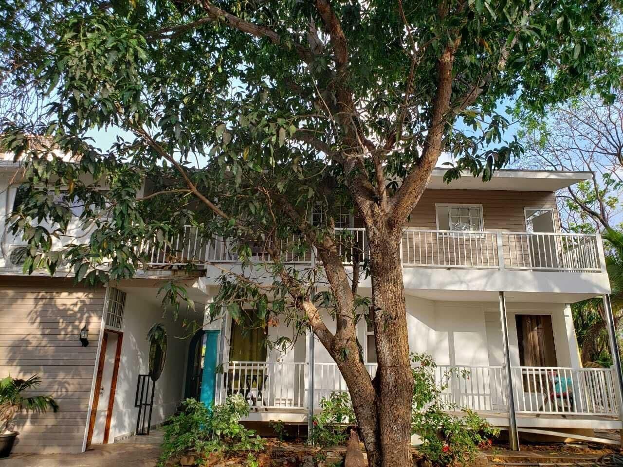 Vista Exterior Coral house San Andres