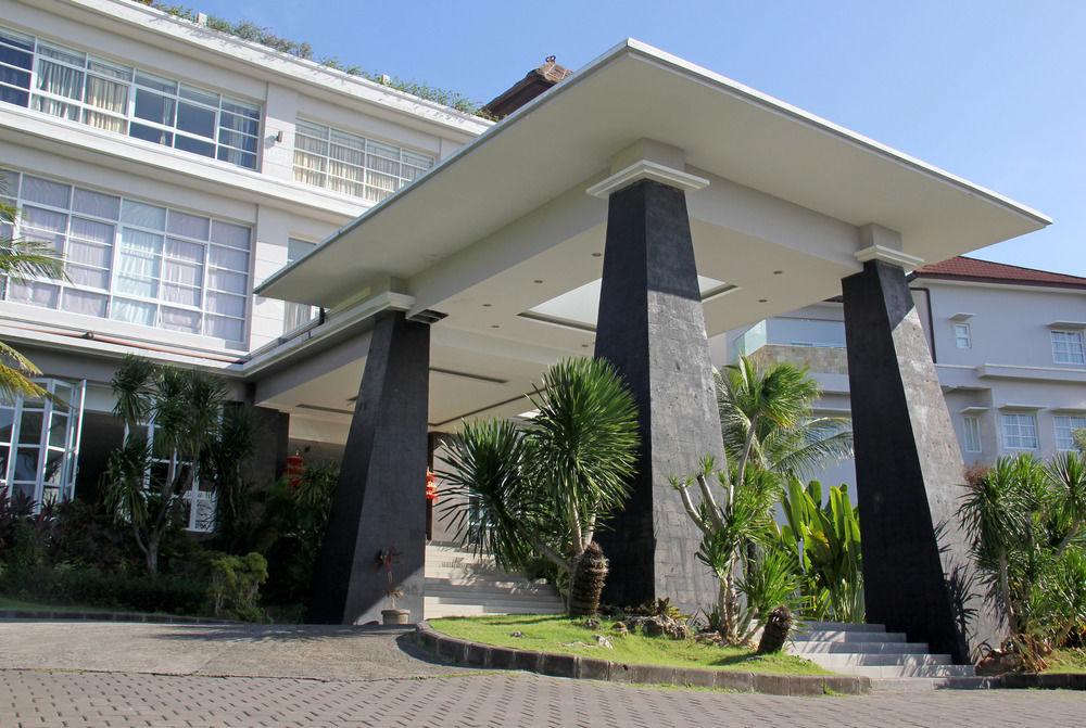 Varios RedDoorz near Dreamland Beach Uluwatu
