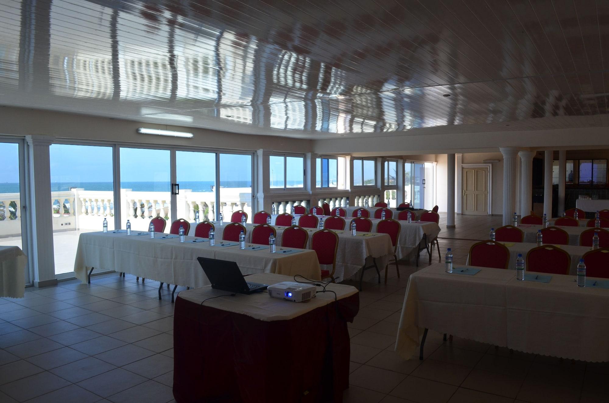 Sala de Reuniones Hôtel Résidence Madiba