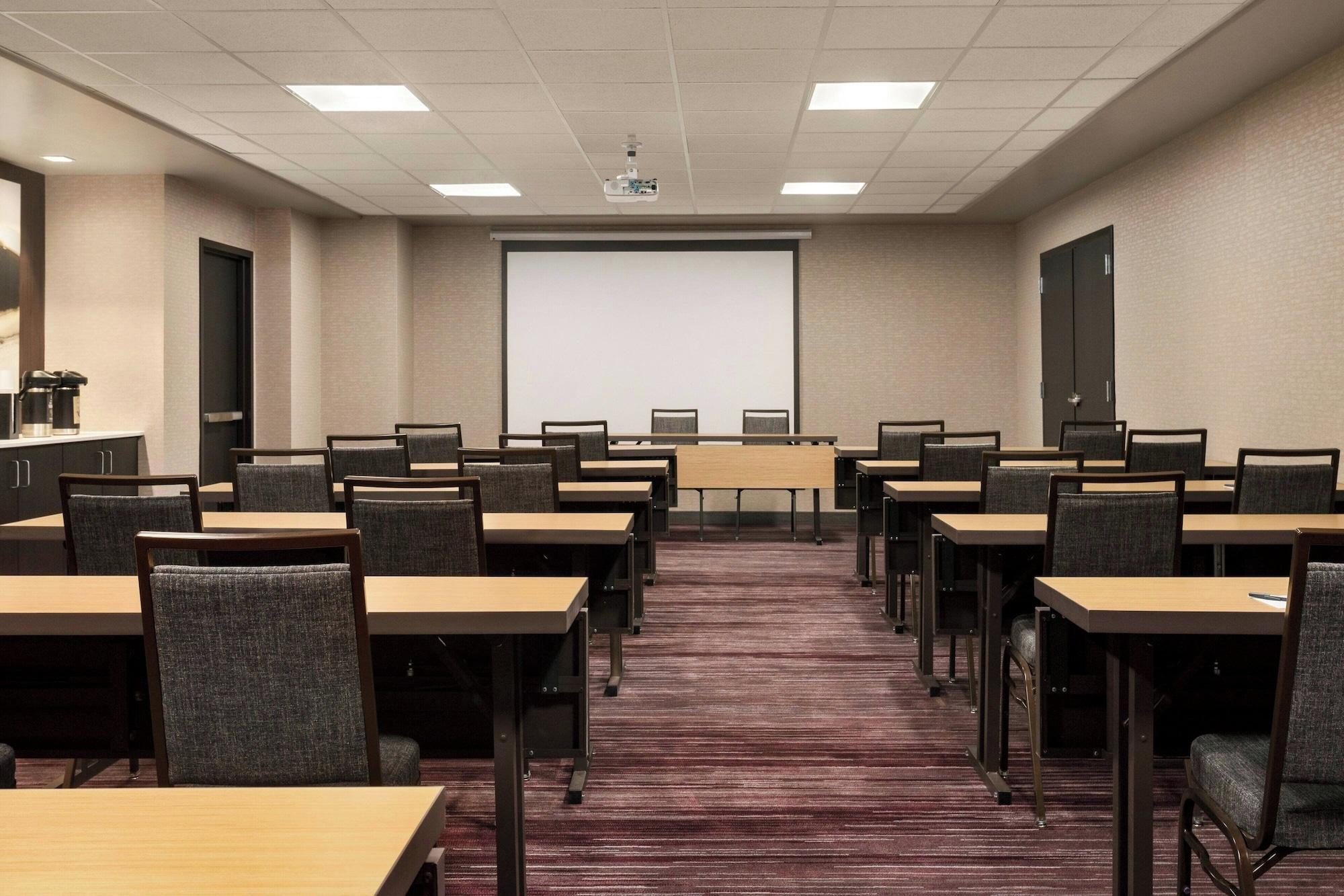 Sala de Reuniones Courtyard by Marriott Topeka