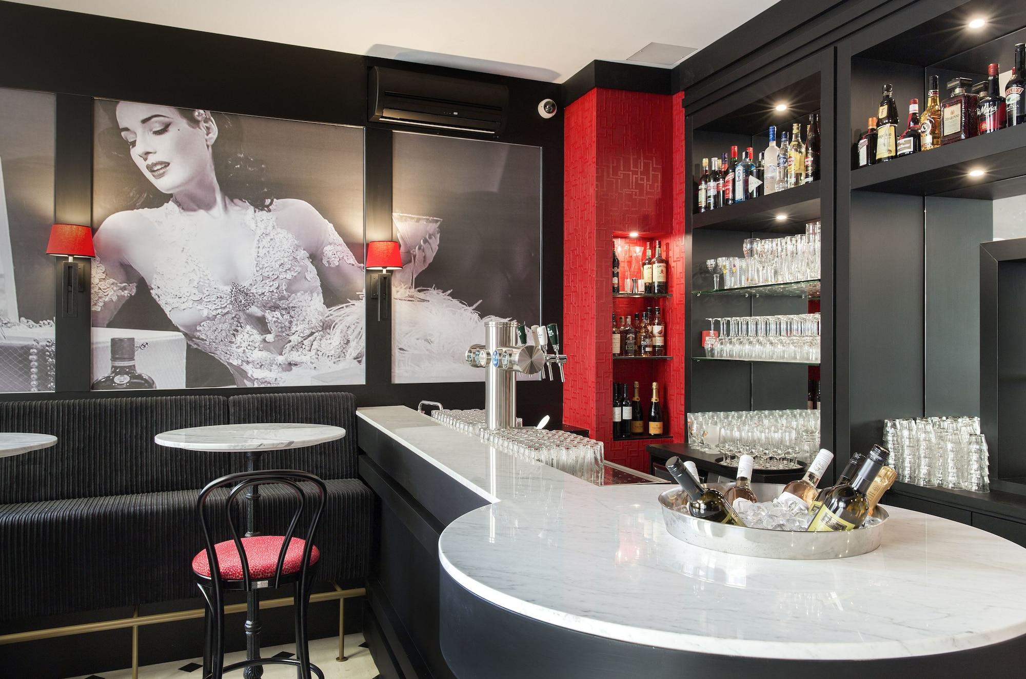 Bar/Salón Le Theatre Hotel