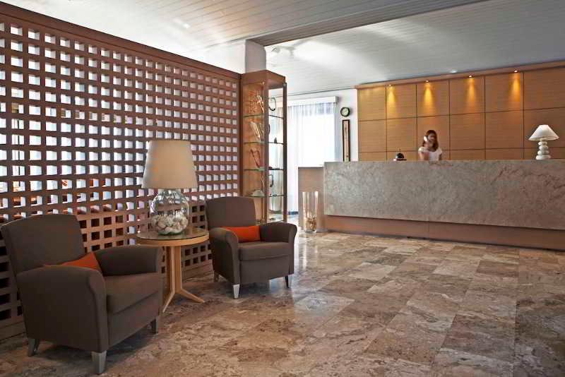 Vista Lobby Perrakis