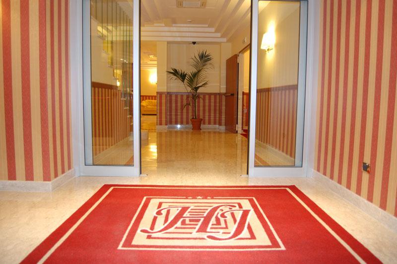Vista Lobby Joyfull