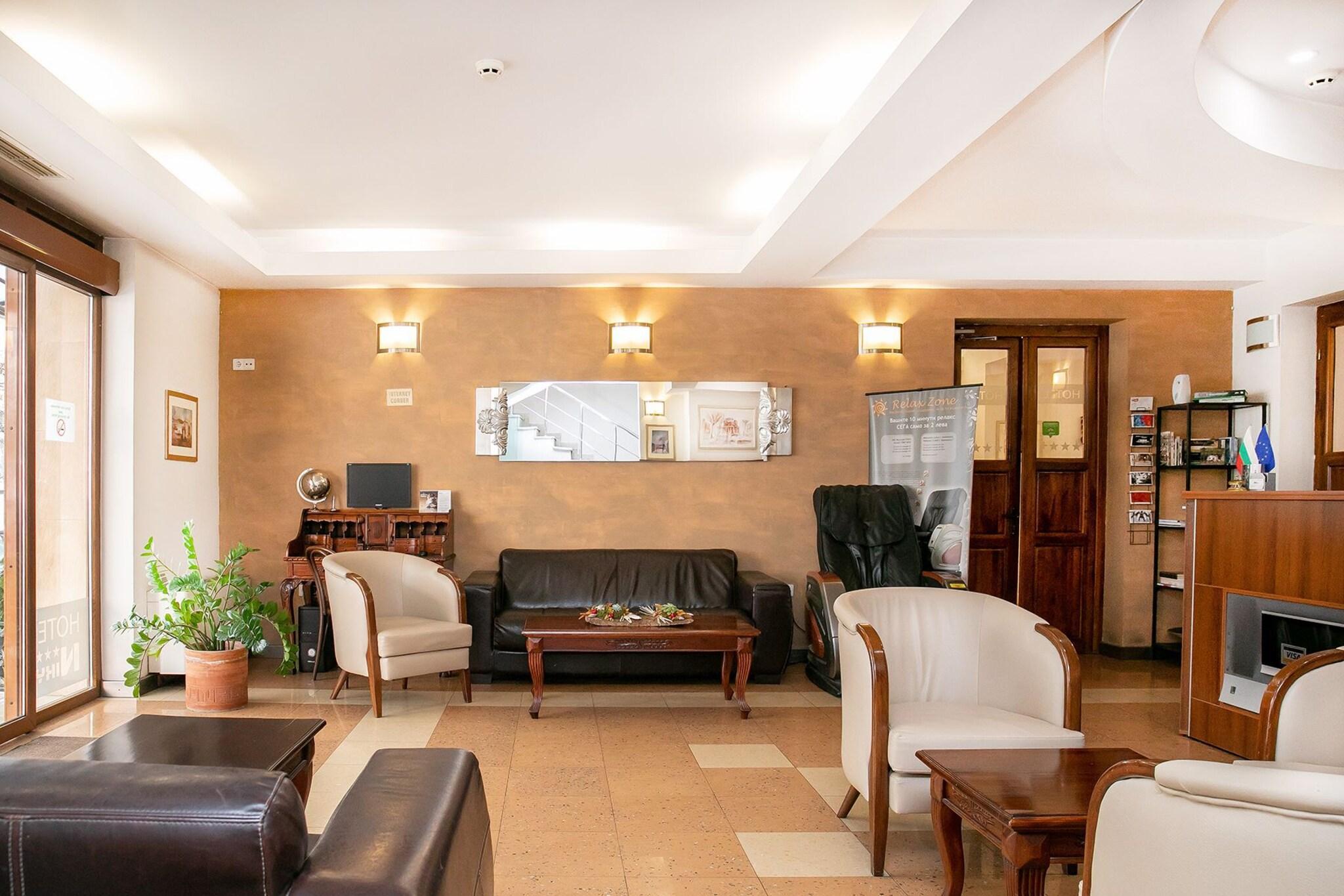 Vista Lobby Hotel Niky
