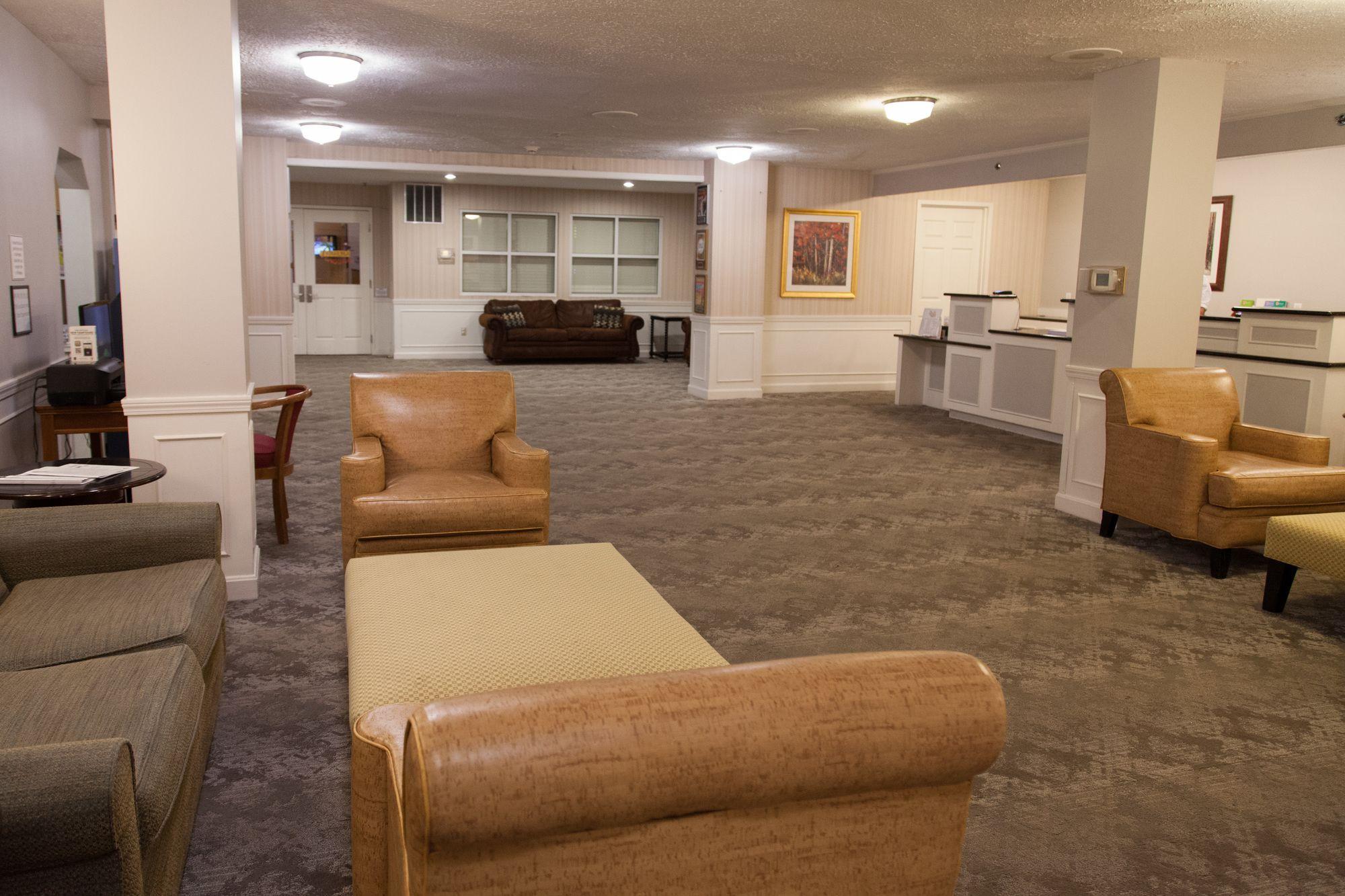 Vista Lobby Red Jacket Mountain View and Indoor Water Park