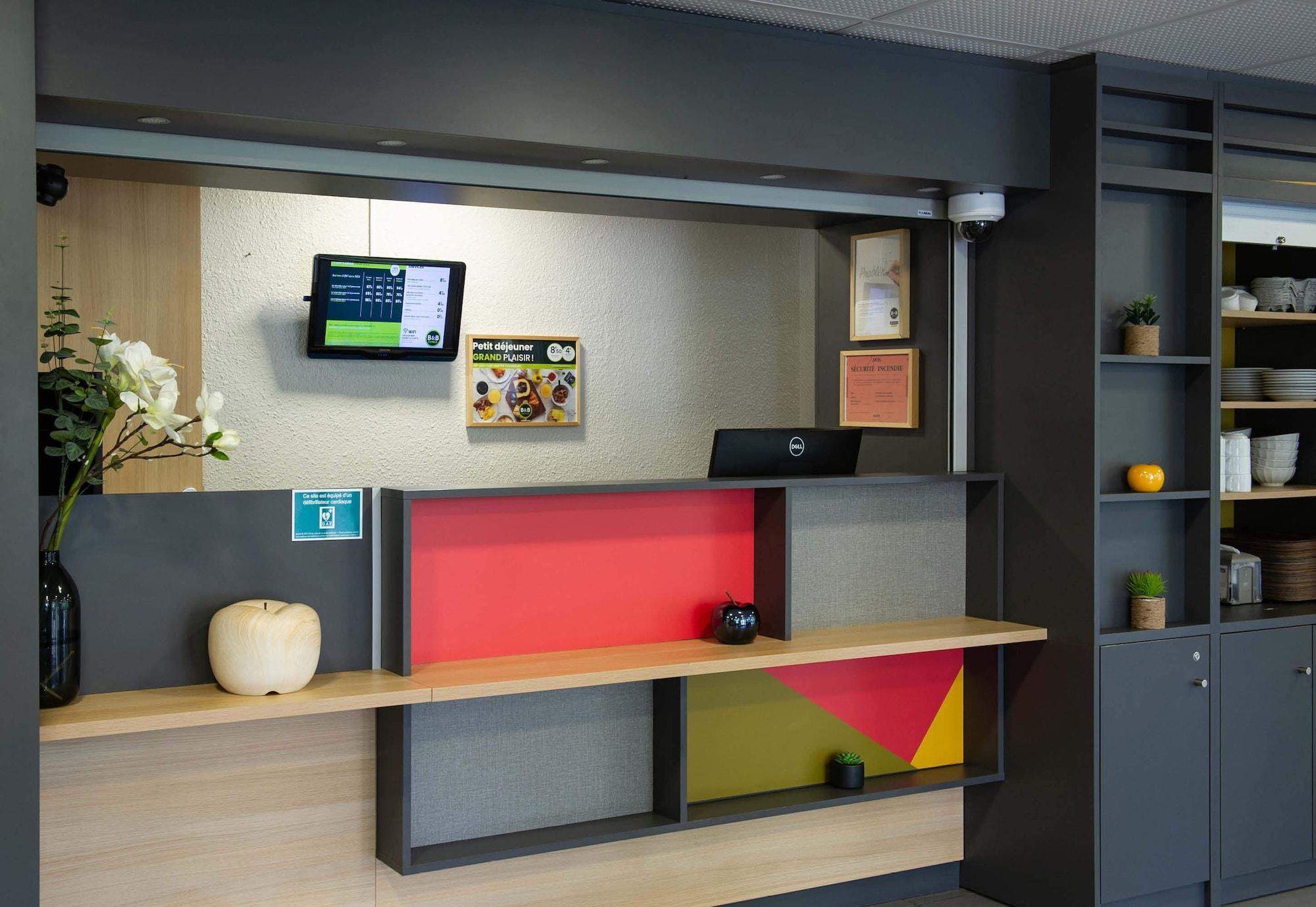 Vista Lobby B&B HOTEL Saint-Quentin