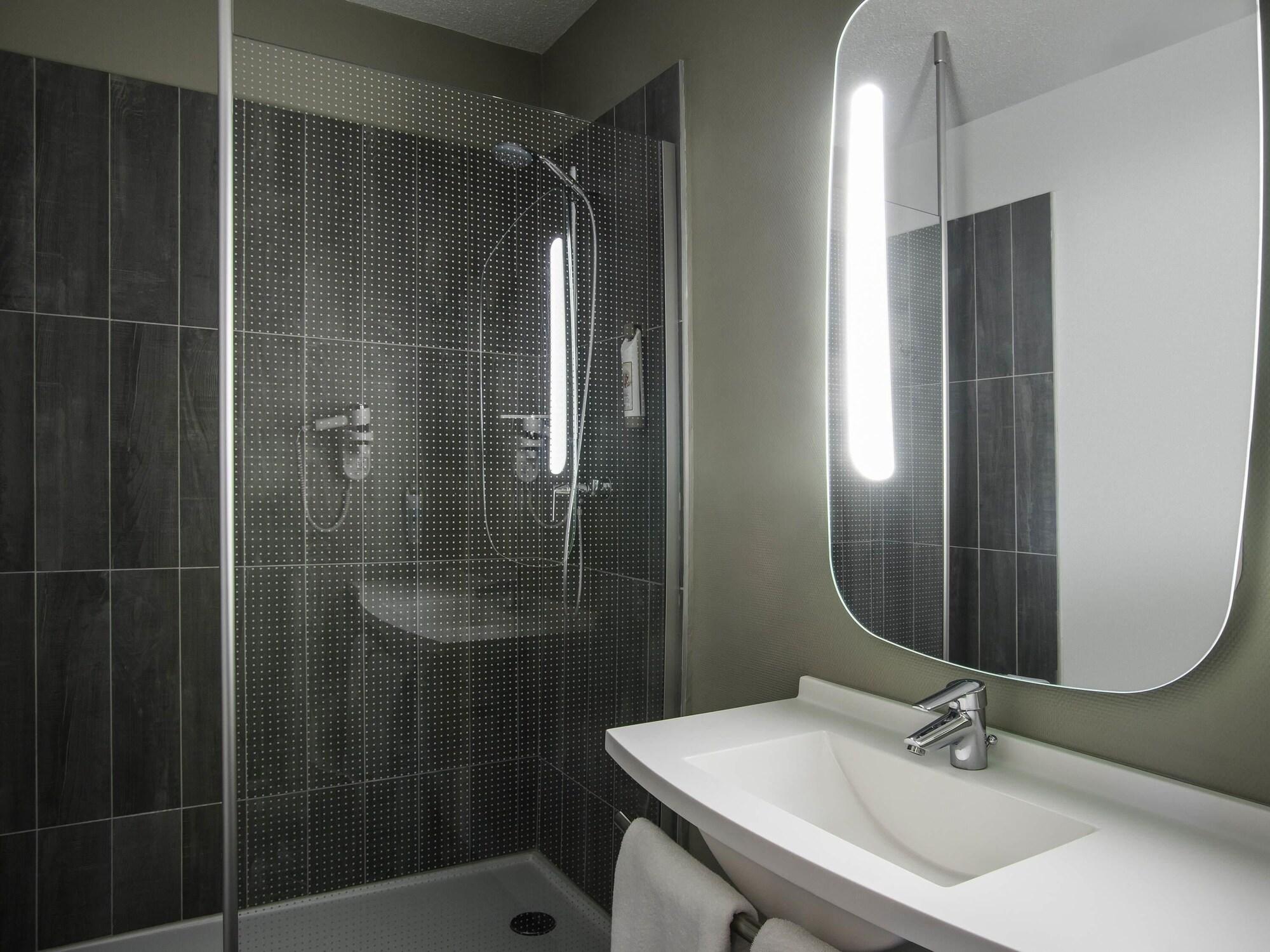 Habitación ibis Tarbes Odos