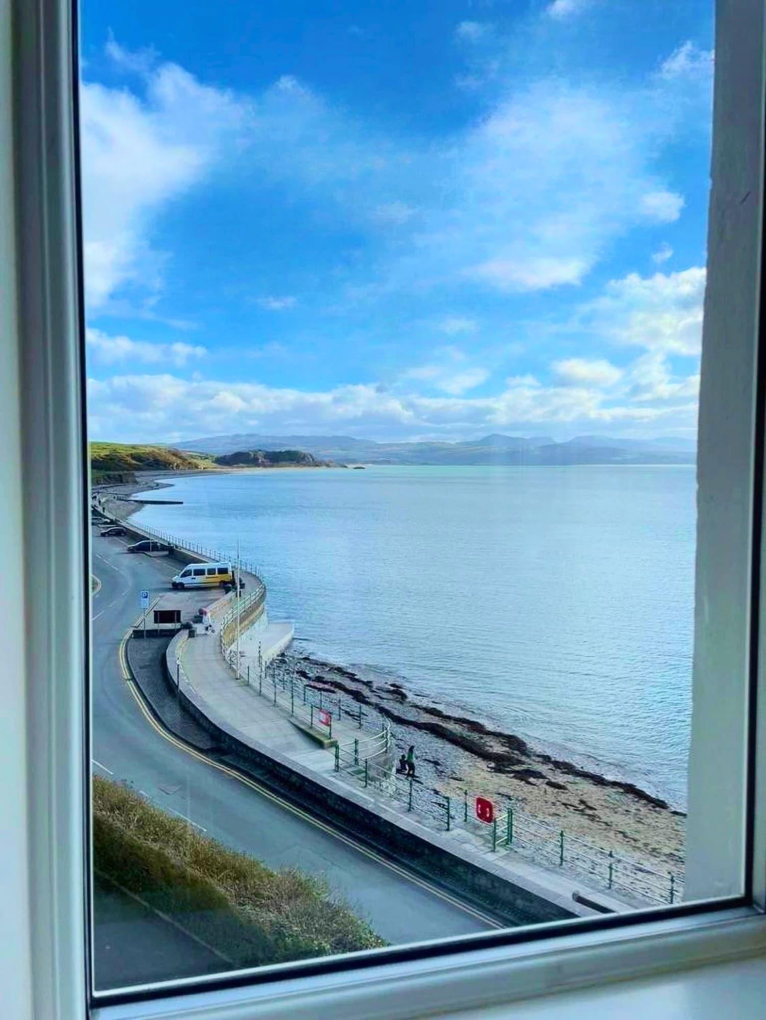 Playa Caerwylan Hotel
