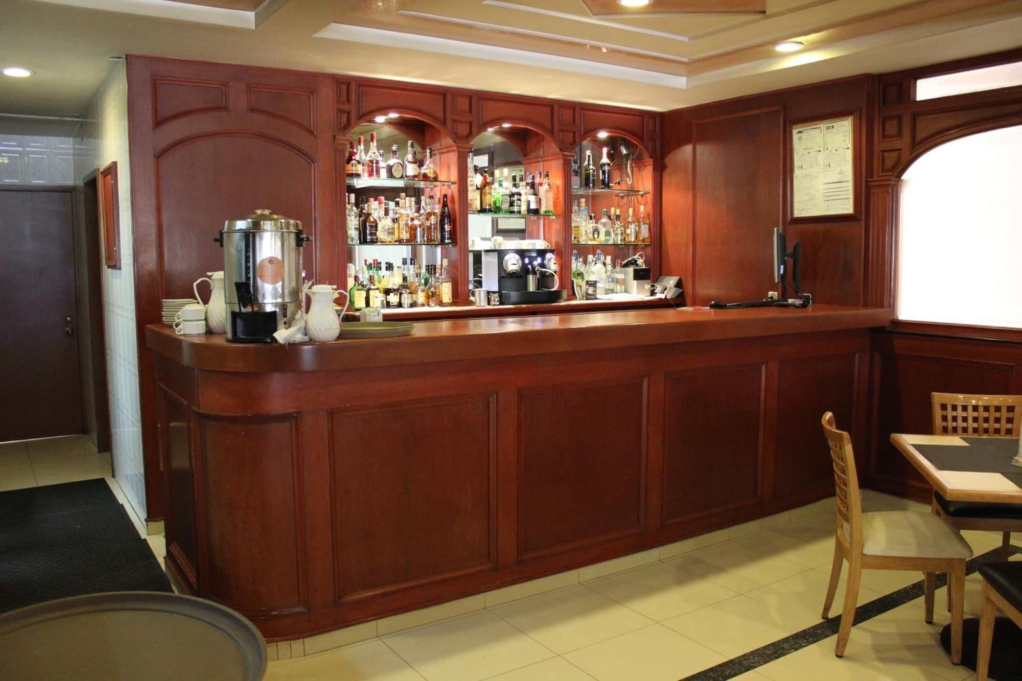 Bar/Salón Hotel Monaco