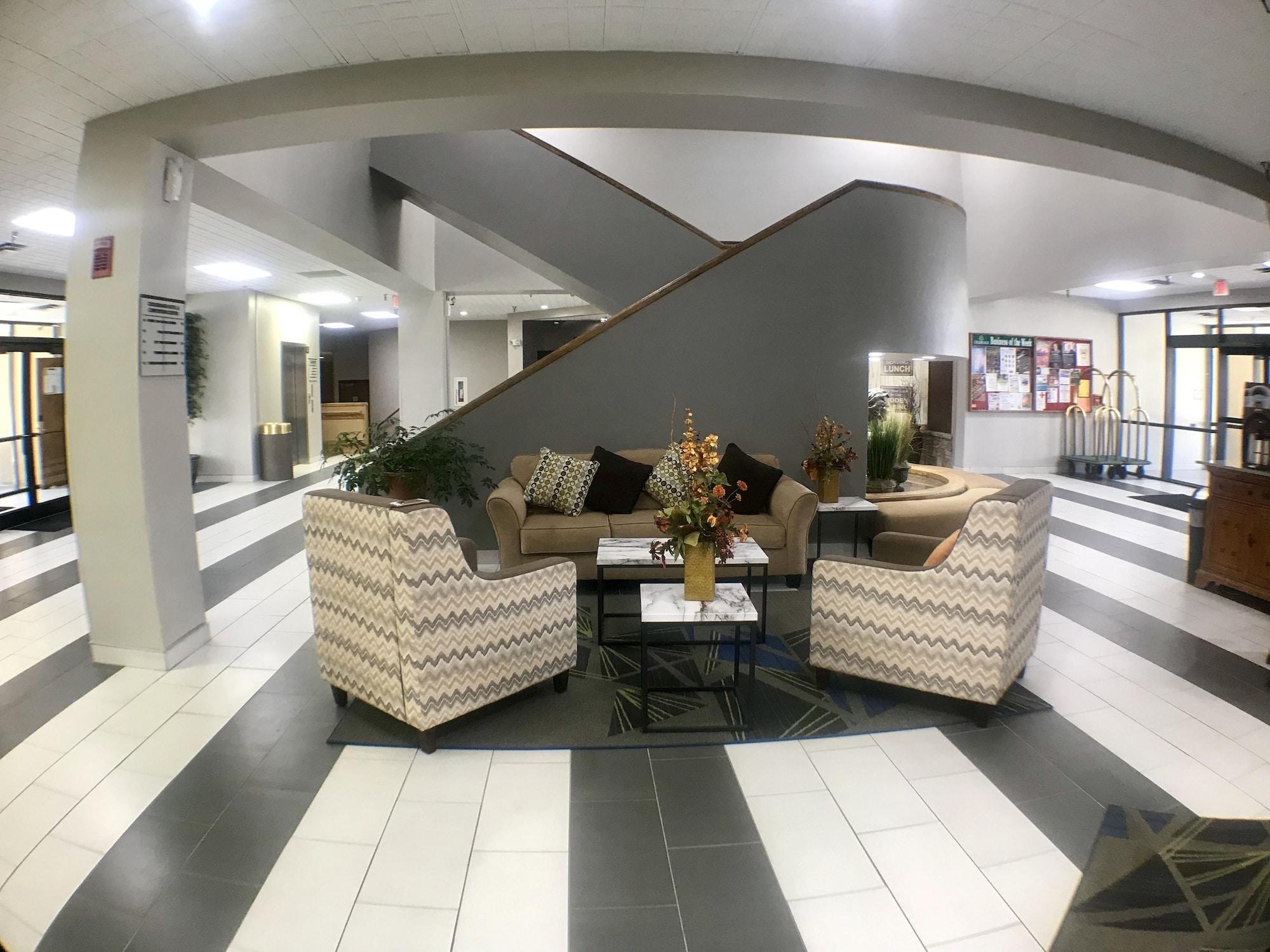 Vista Lobby Crossroads Hotel at Huron Event Center