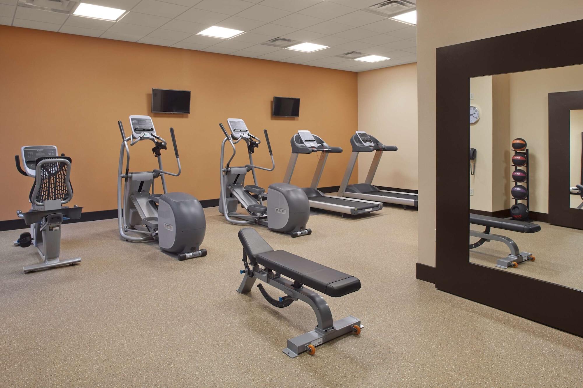 Gimnasio Hilton Garden Inn Akron