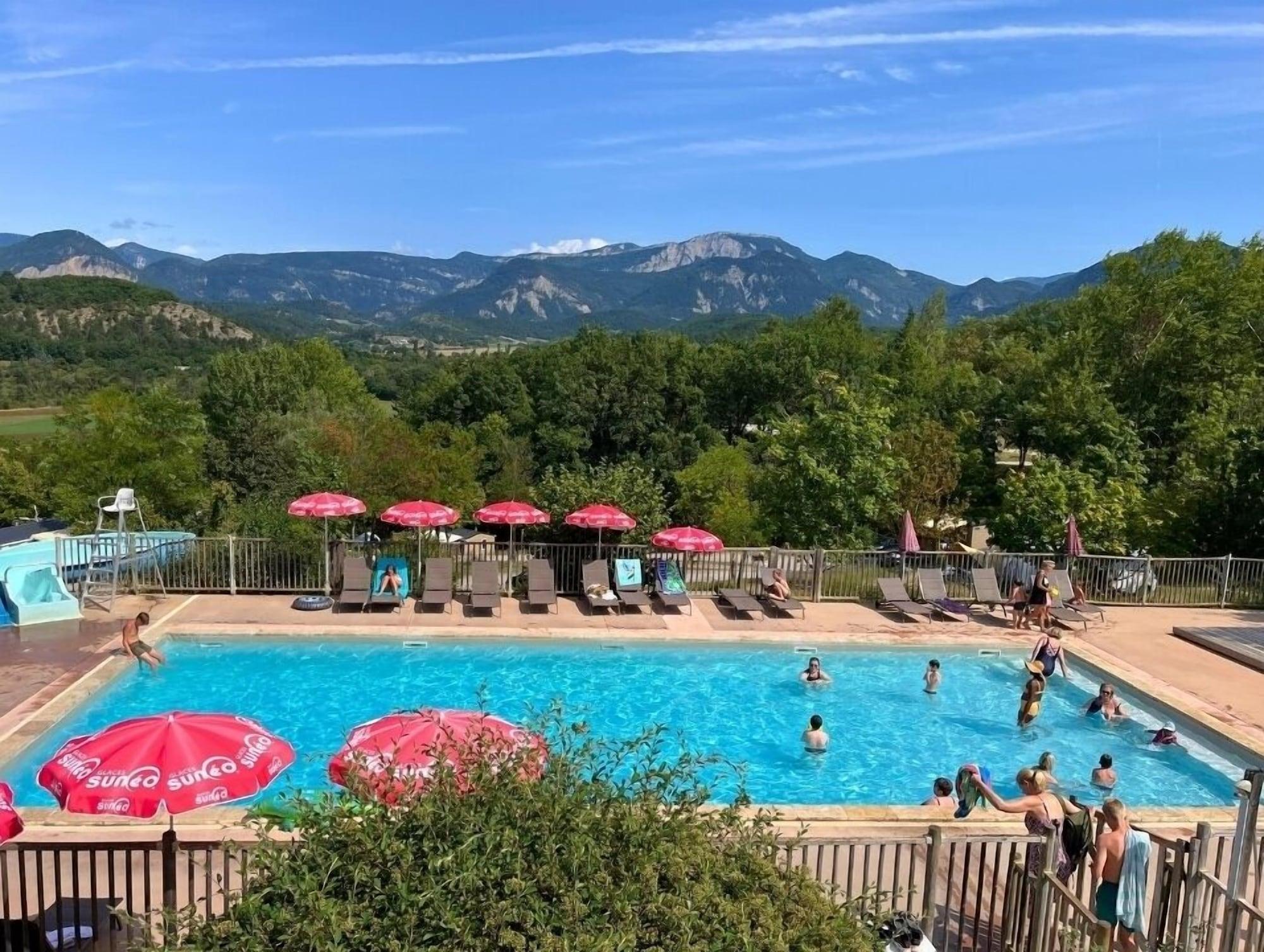 Vista Piscina Domaine du Couriou