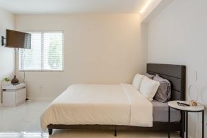 Arriendo temporal - BEACHFRONT Stunning 2 Bed 2 Bath w/ Free Parking