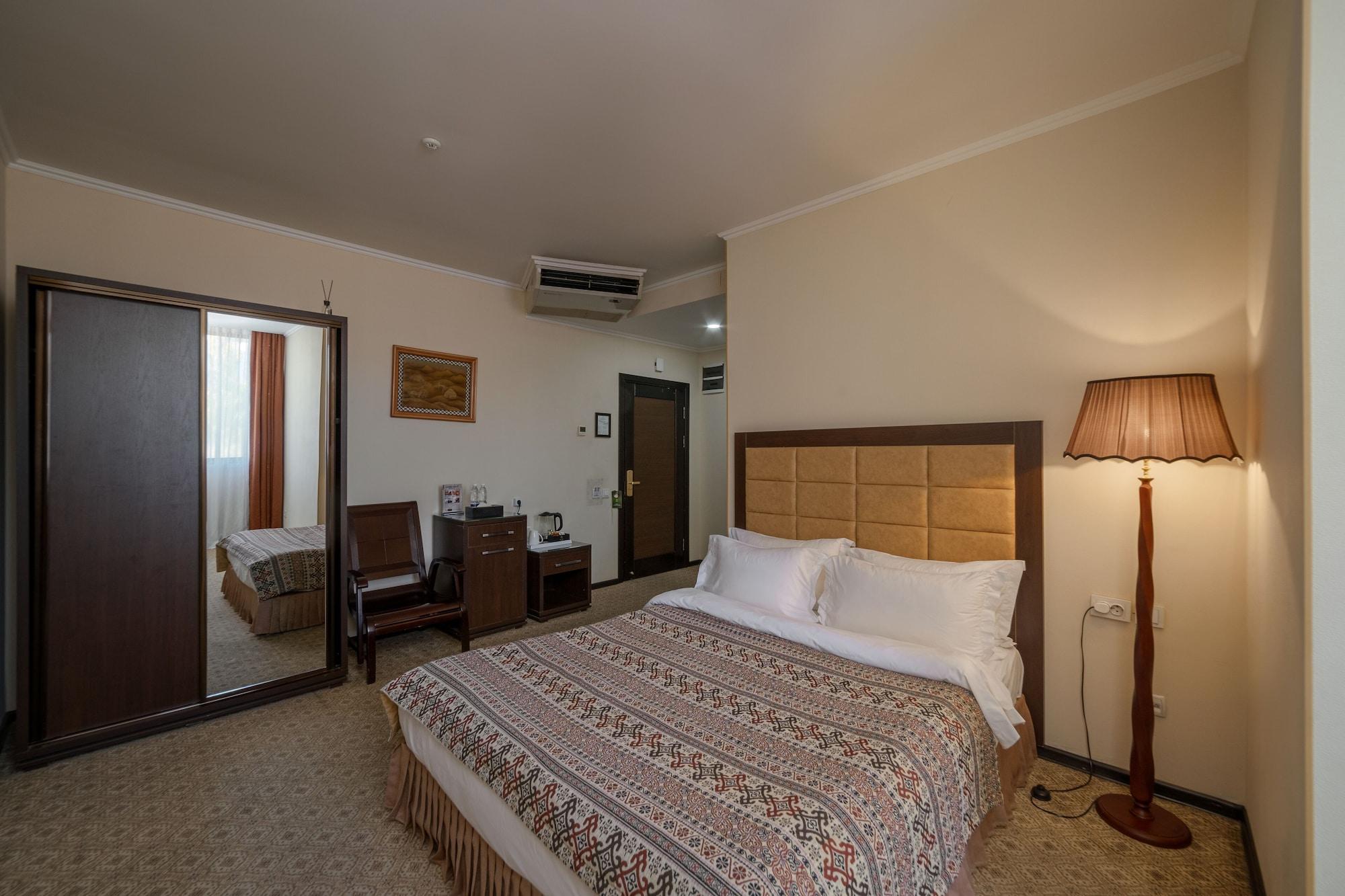 Habitación Jannat Regency