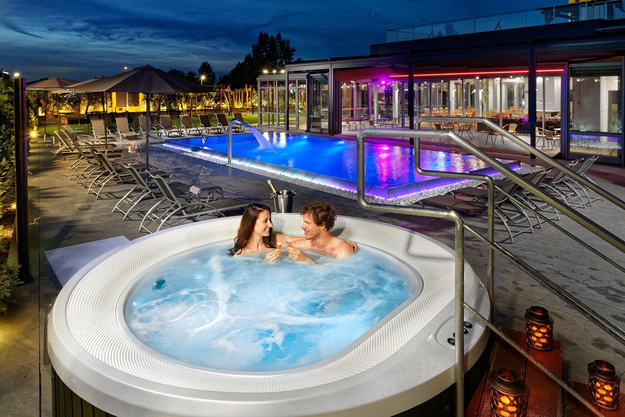 Spa Hotel Aura Design & Garden Pool