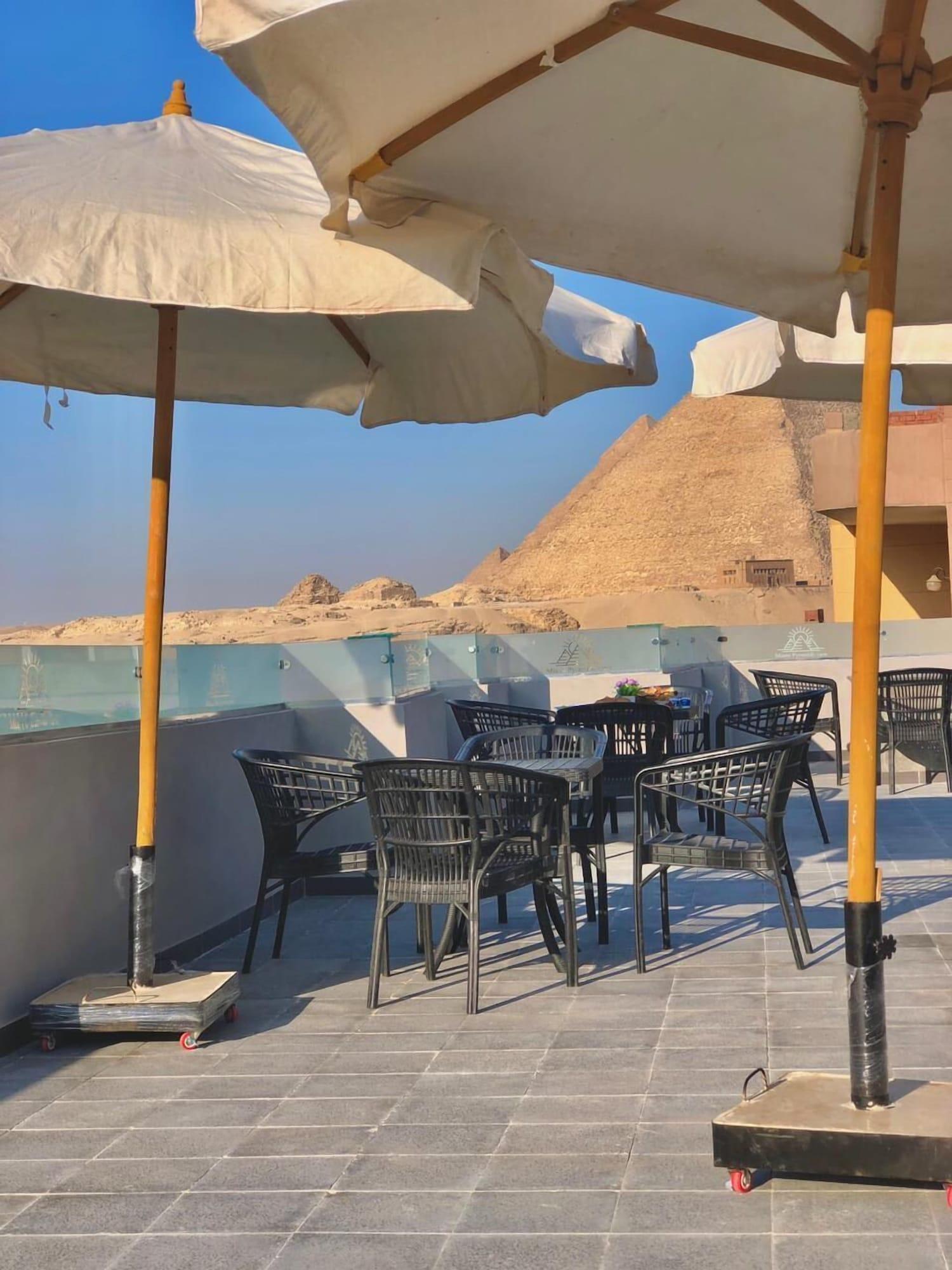 Restaurant Miami Pyramids View