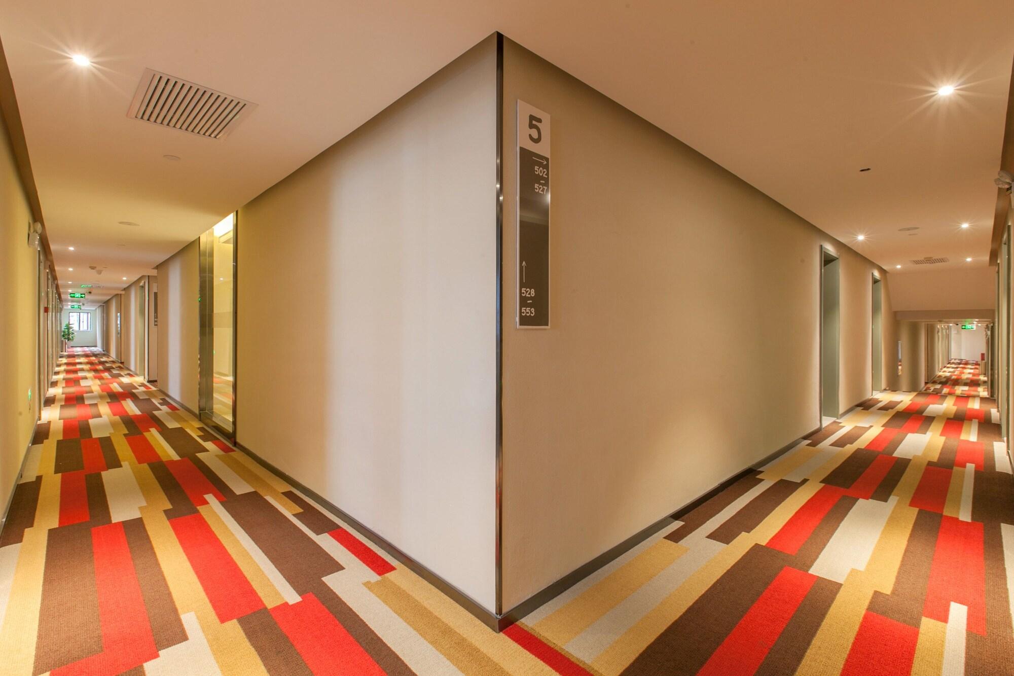 Varios Ibis Wuhan Hubu Alley Hotel