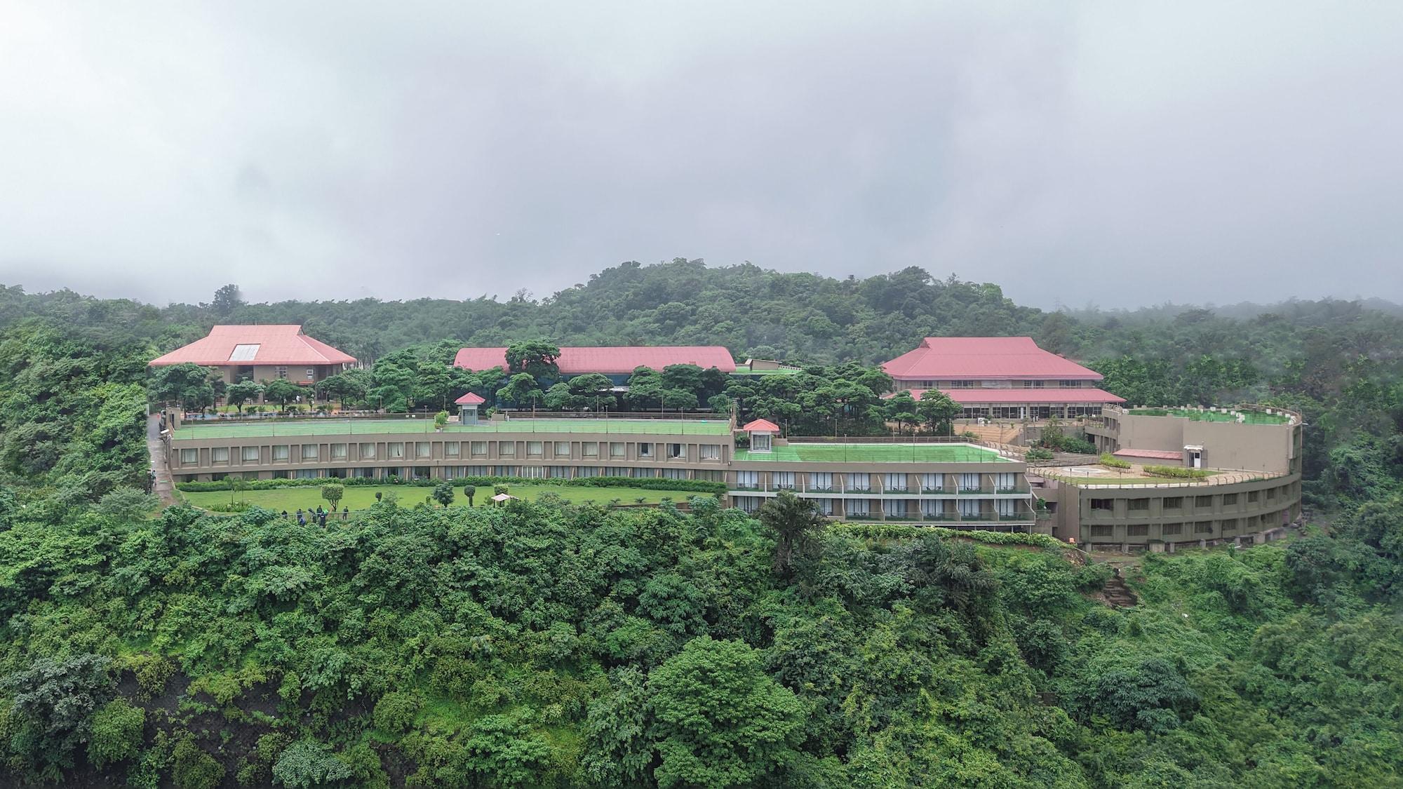 Vista Exterior Ikshana Resorts & Spa Khandala