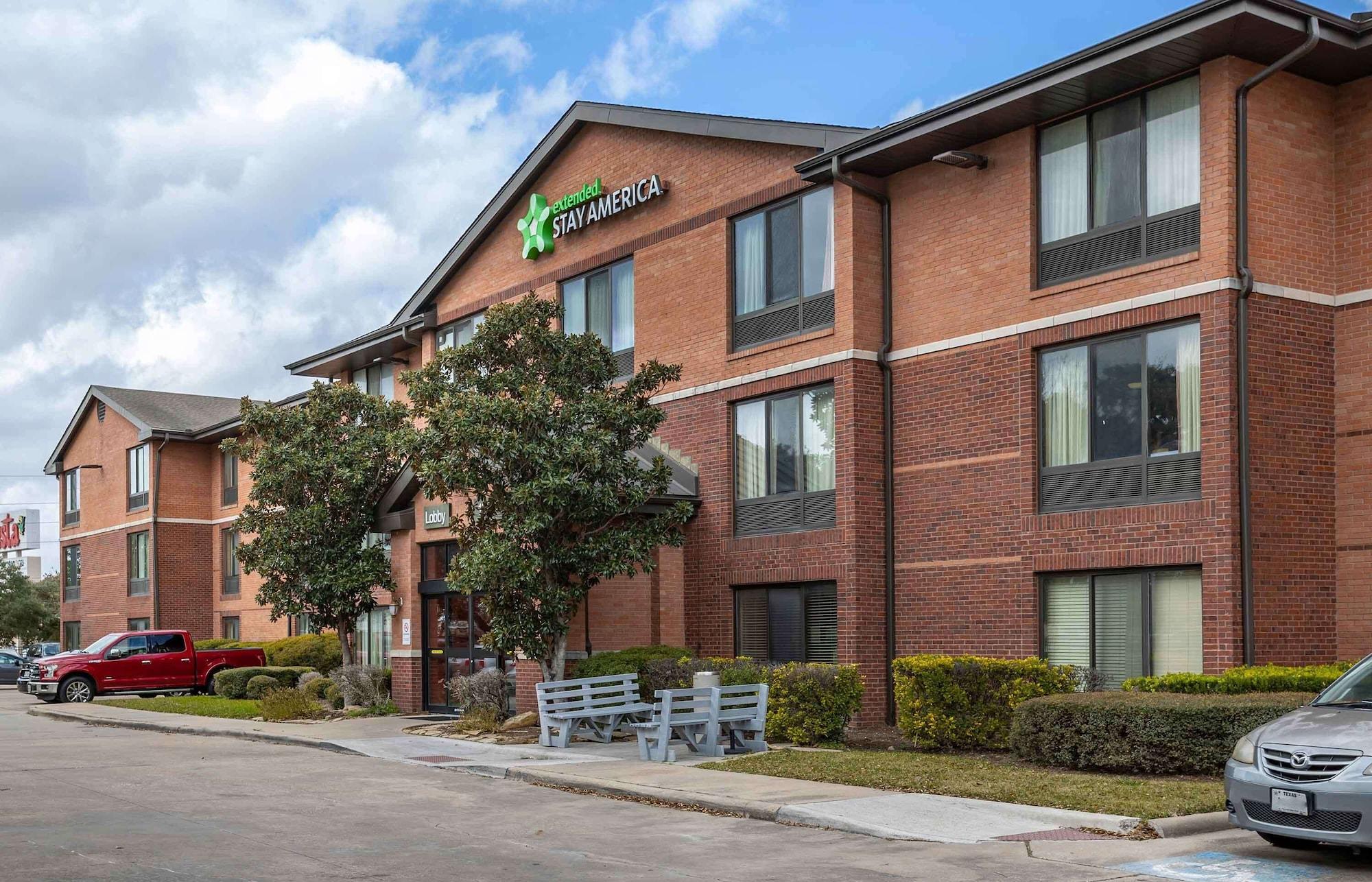 Vista Exterior Extended Stay America Suites Houston Med Ctr NRG Park Kirby