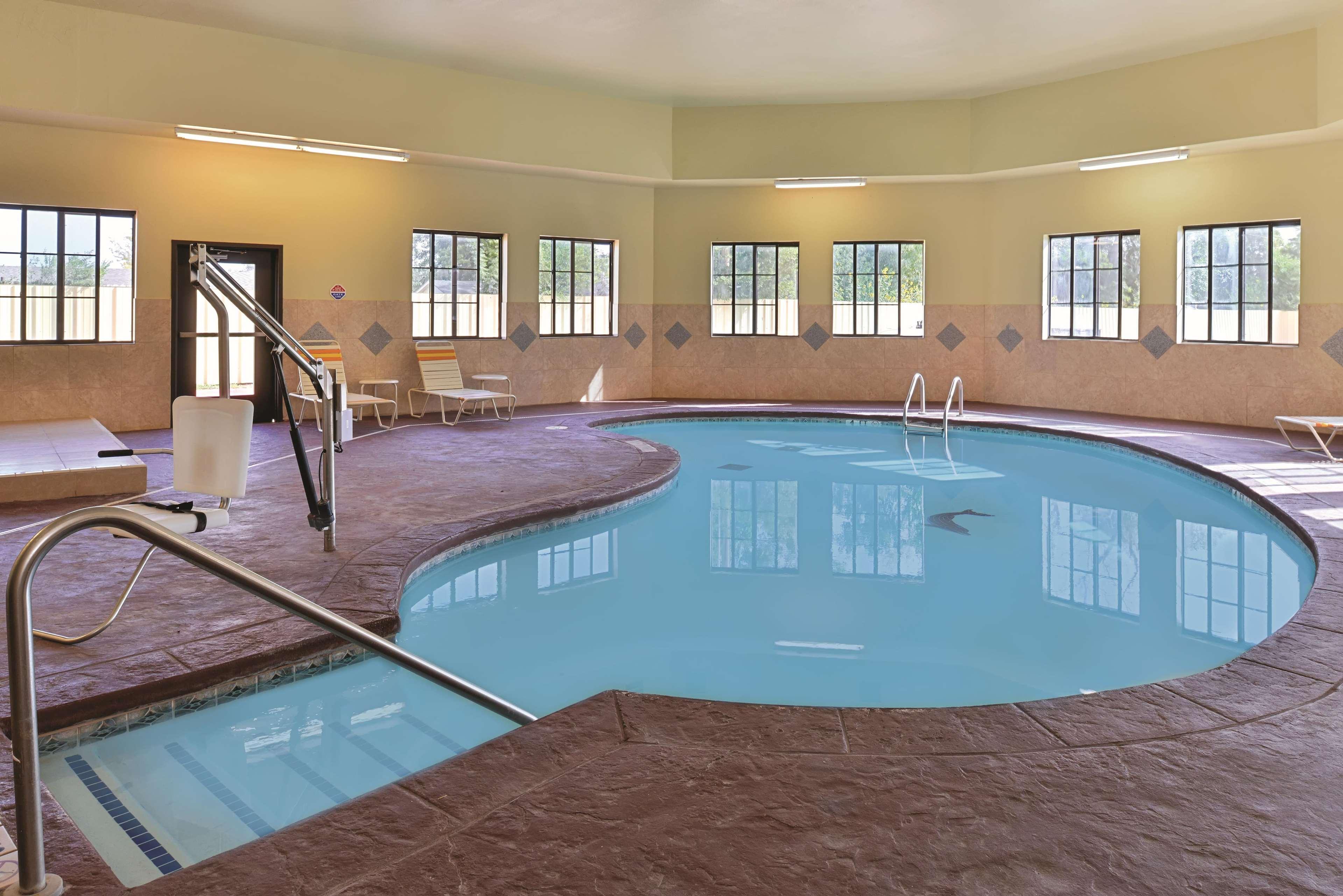 Vista Piscina La Quinta Inn & Suites Woodward
