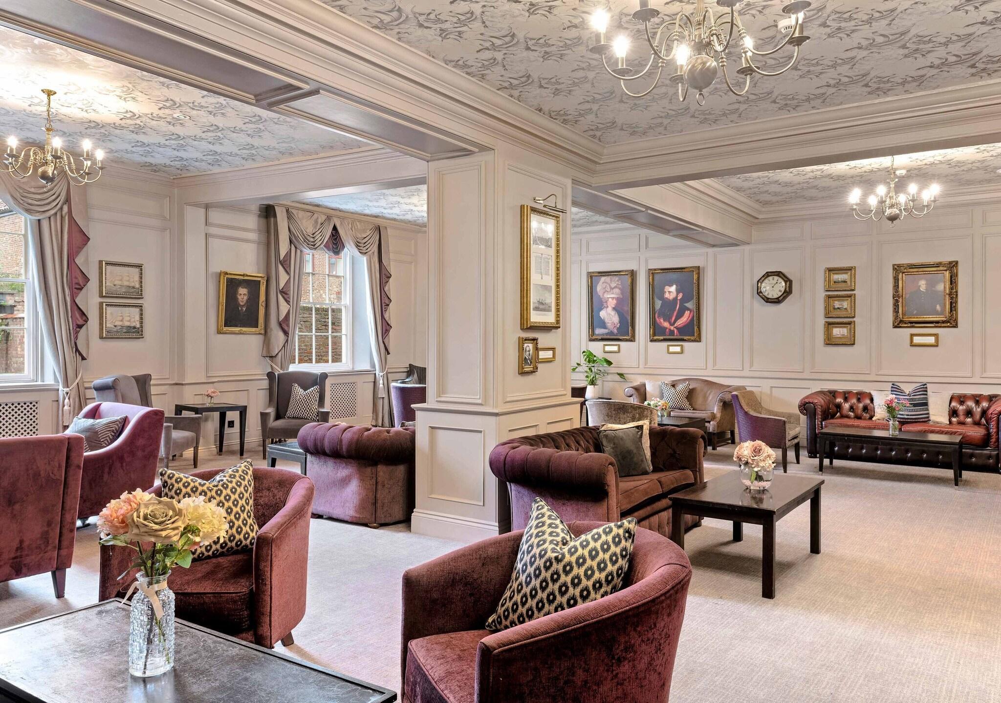 Vista Lobby The Dukes Head Hotel