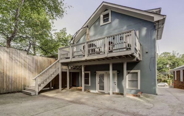 Safe, convenient Vacation Rental in Midtown - Sleeps 7 w/3 full bathrooms!