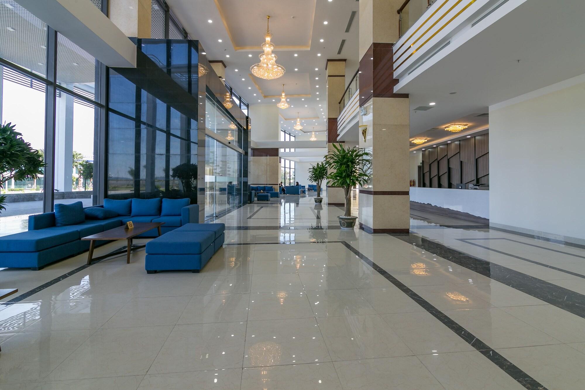 Vista Lobby Navy Hotel Cam Ranh