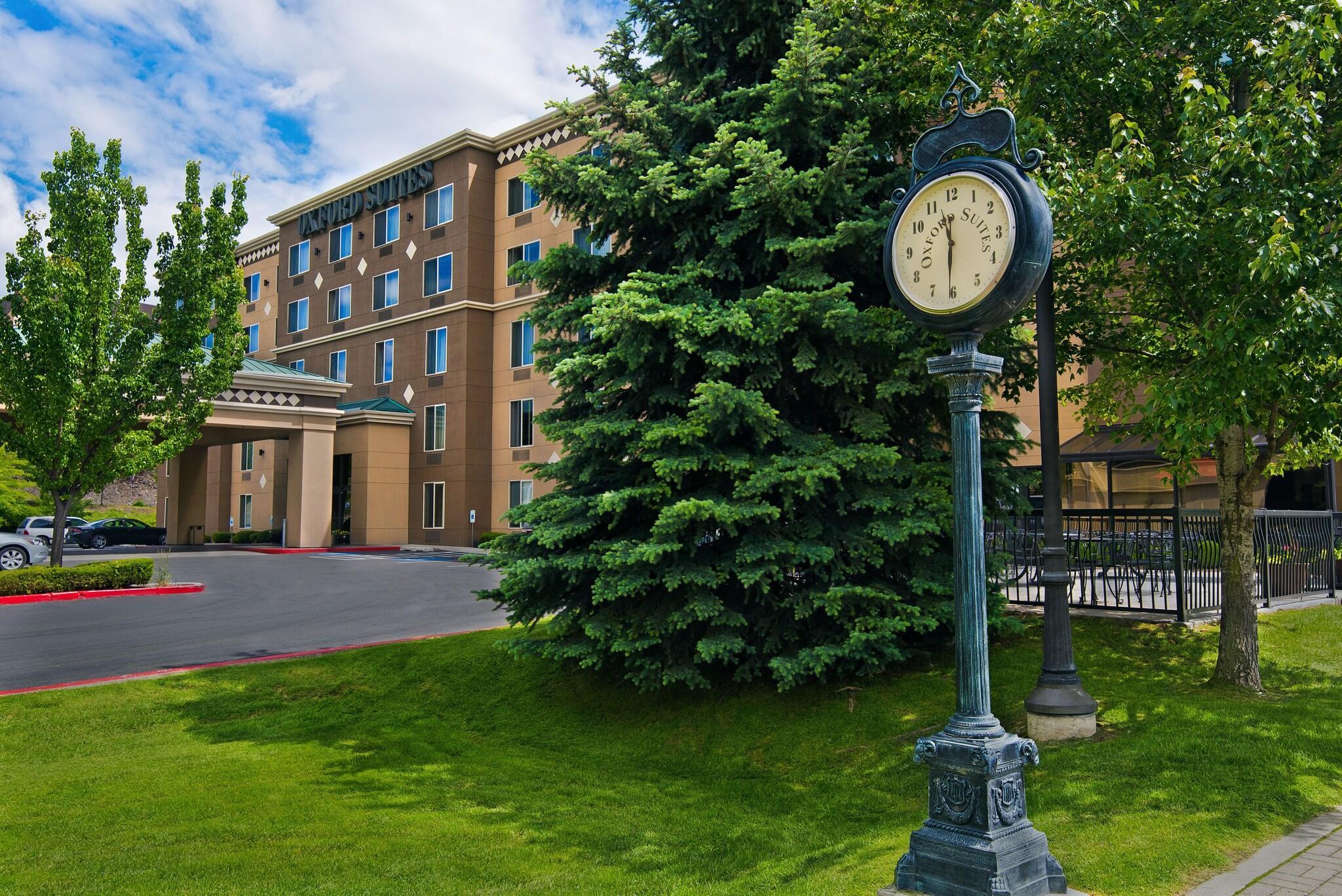 Vista Exterior Oxford Suites Downtown Spokane