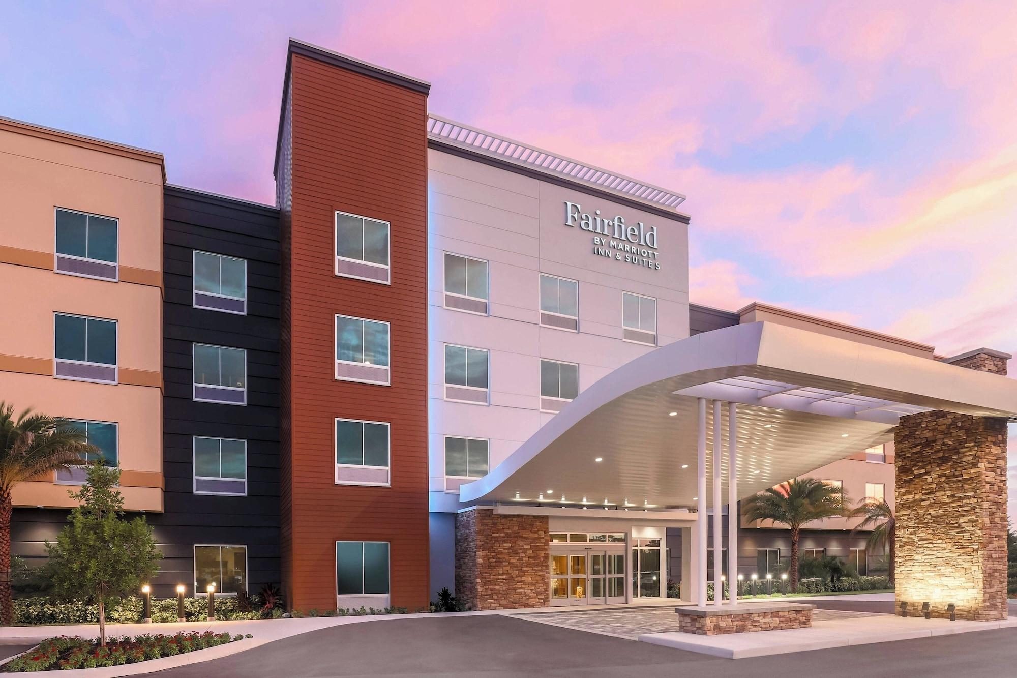 Vista Exterior Fairfield Inn & Suites by Marriott Cape Coral/North Fort Myers