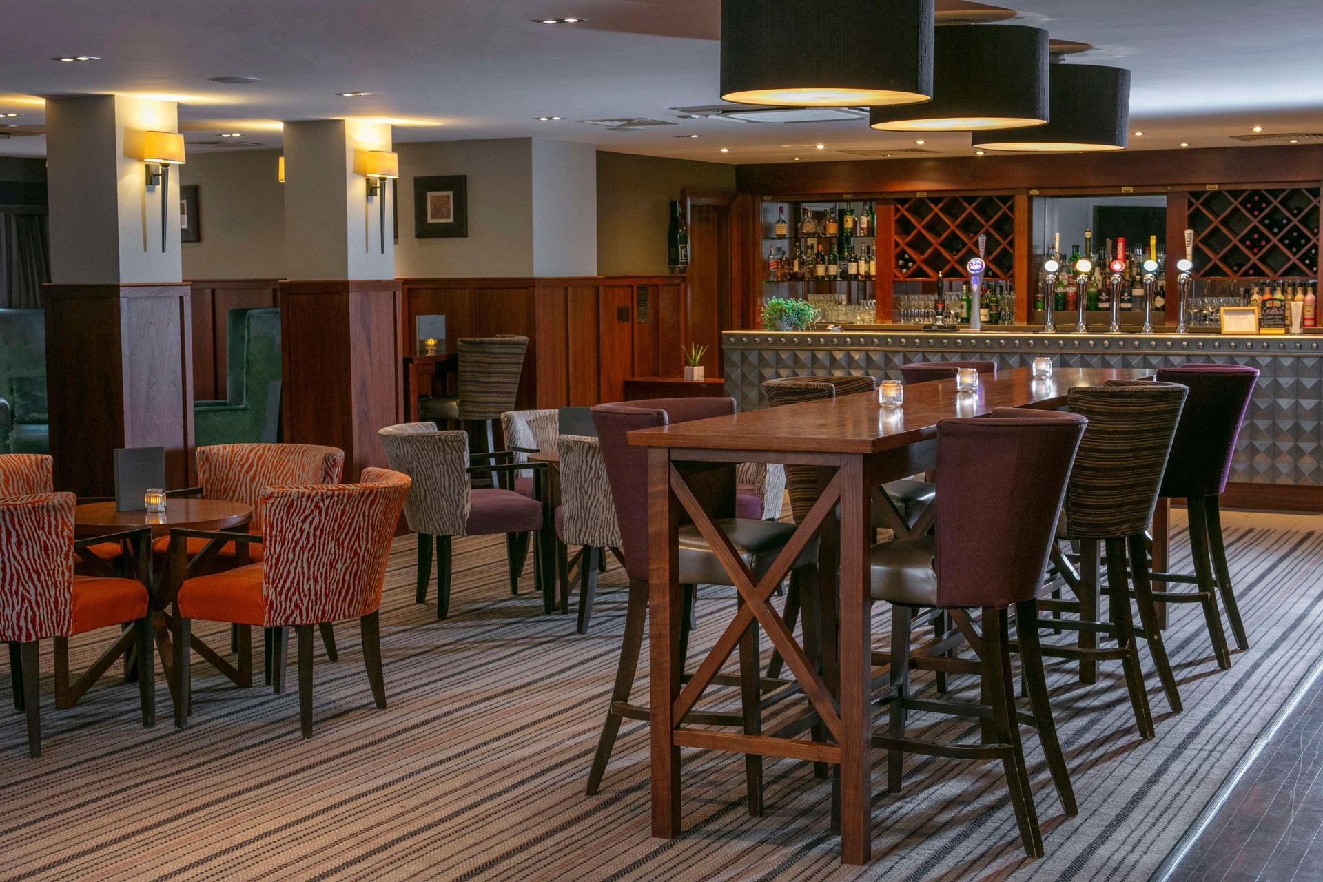 Bar/Salón The DoubleTree by Hilton Stratford-upon-Avon