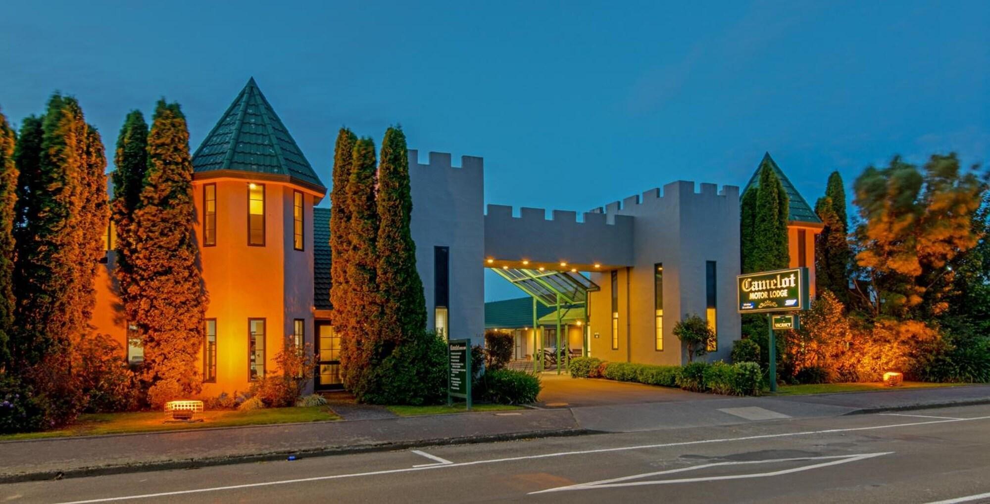 Varios Camelot Motor Lodge