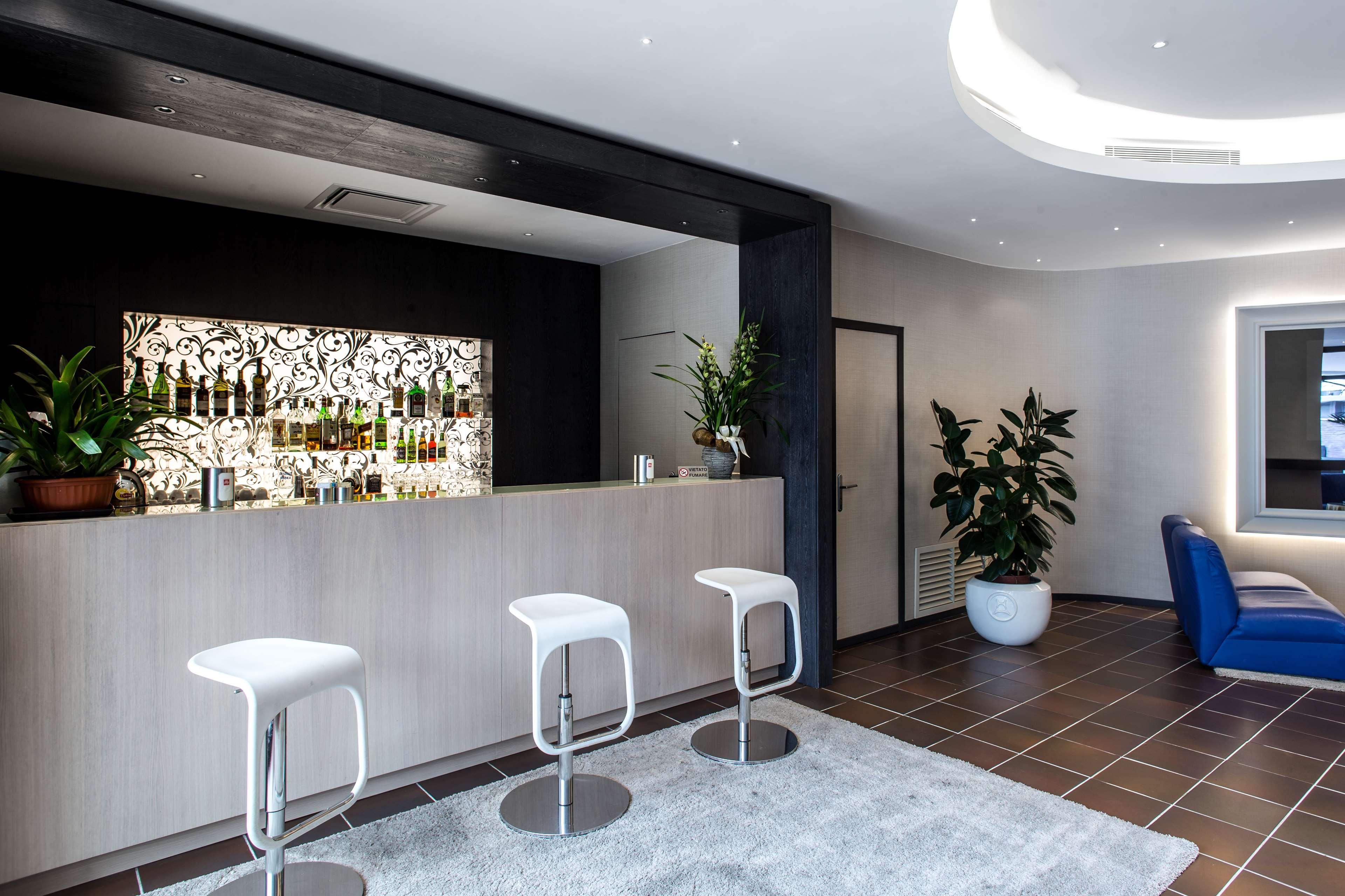 Bar/Salón Hotel Mirage