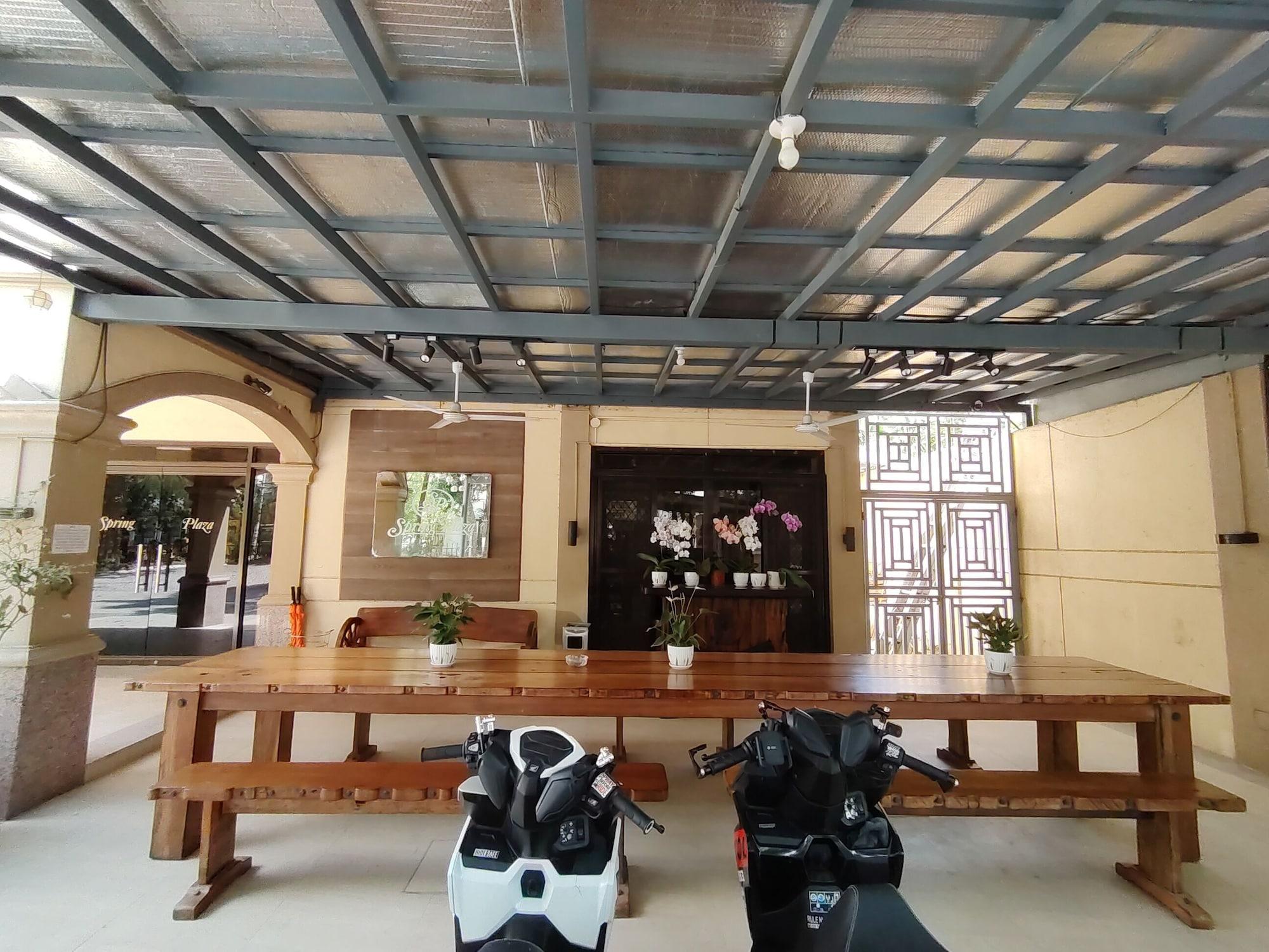 Restaurant Spring Plaza Hotel