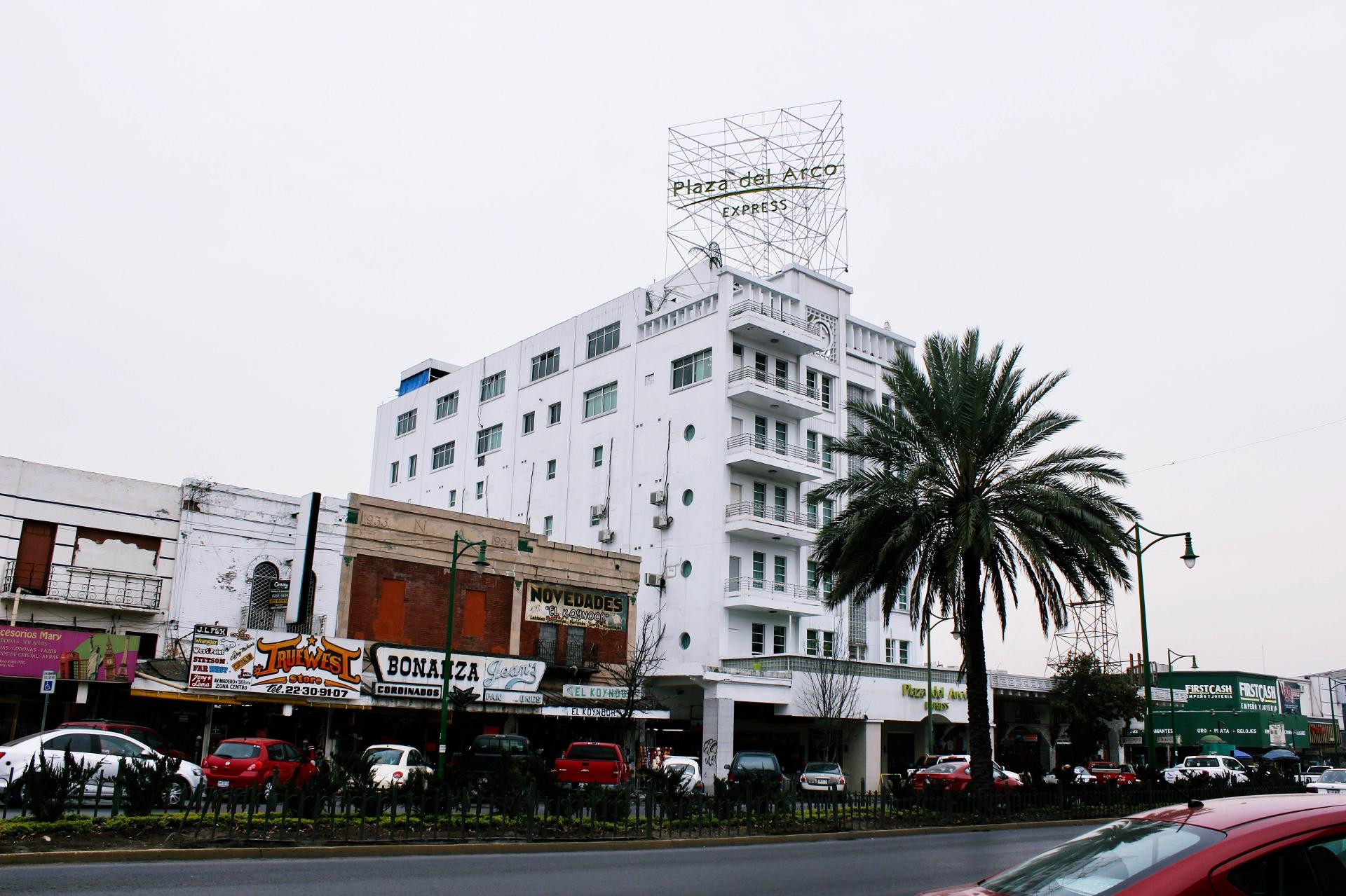 Vista Exterior Hotel Plaza del Arco Express