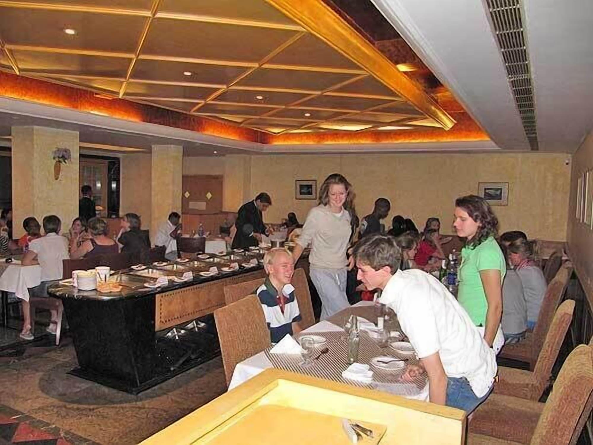 Restaurant Hotel Ritz Plaza