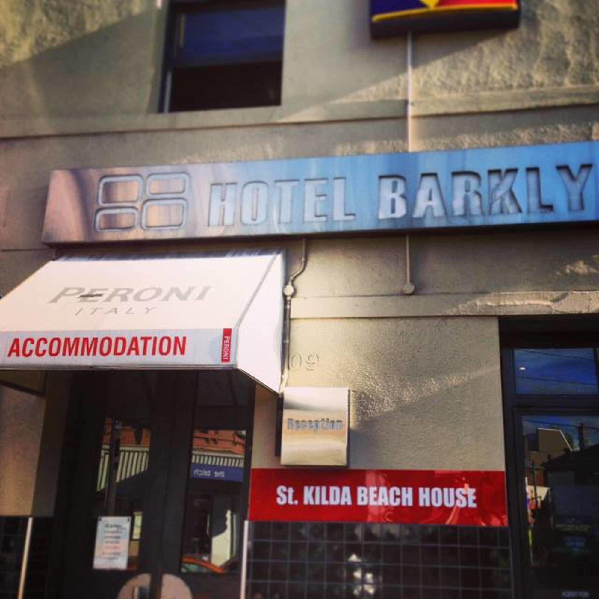 Vista Exterior Hotel Barkly - Hostel