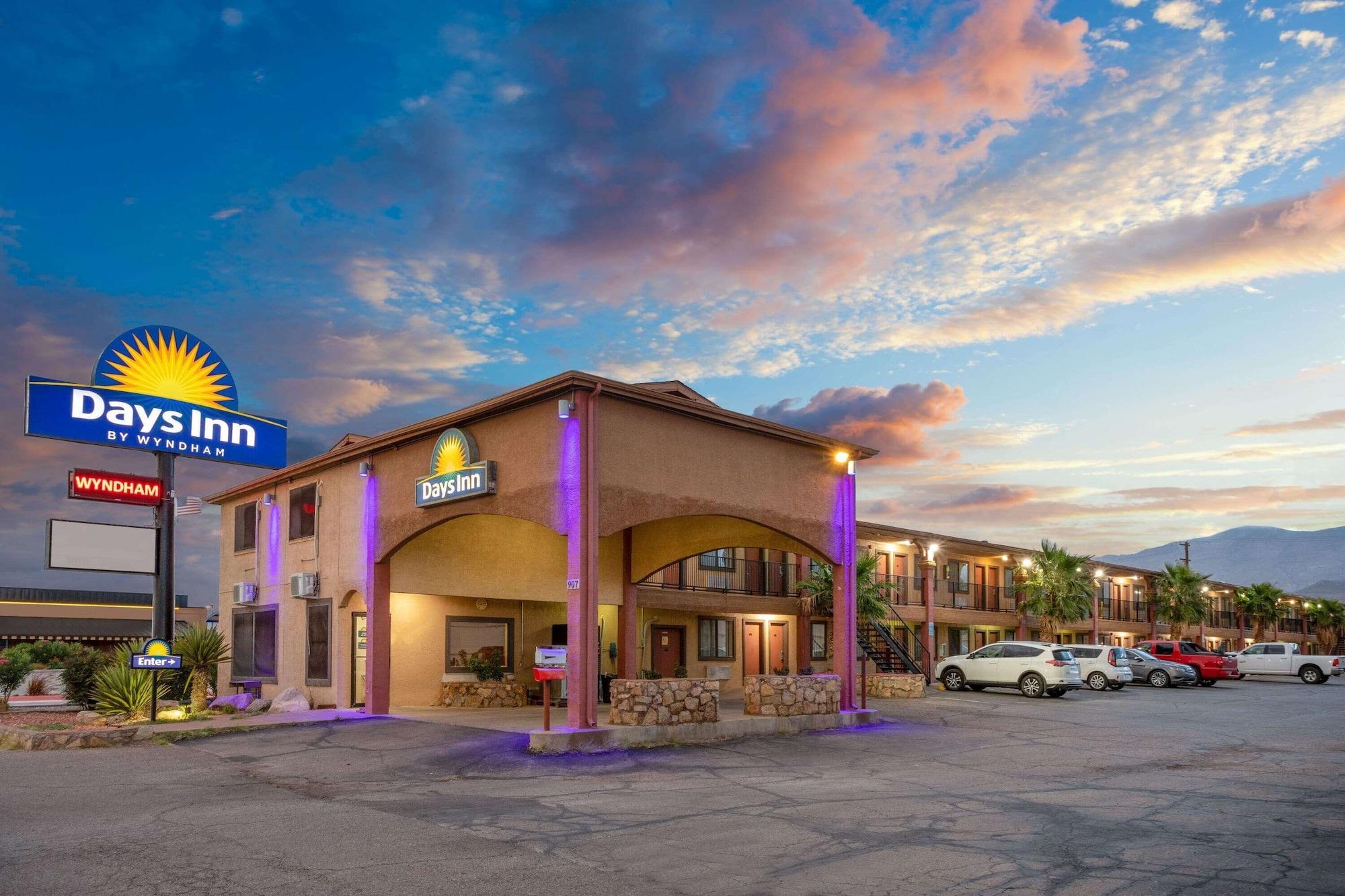 Vista Exterior Days Inn by Wyndham Alamogordo/White Sands