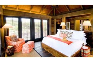 Alquiler Vacacional - Oceanfront Beach Bungalow ON Beach, PRIVATE with Club Resort Access & Tennis