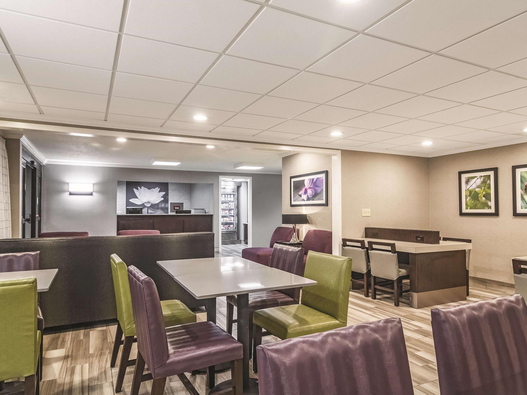 Varios Wingate by Wyndham Brunswick GA / I-95
