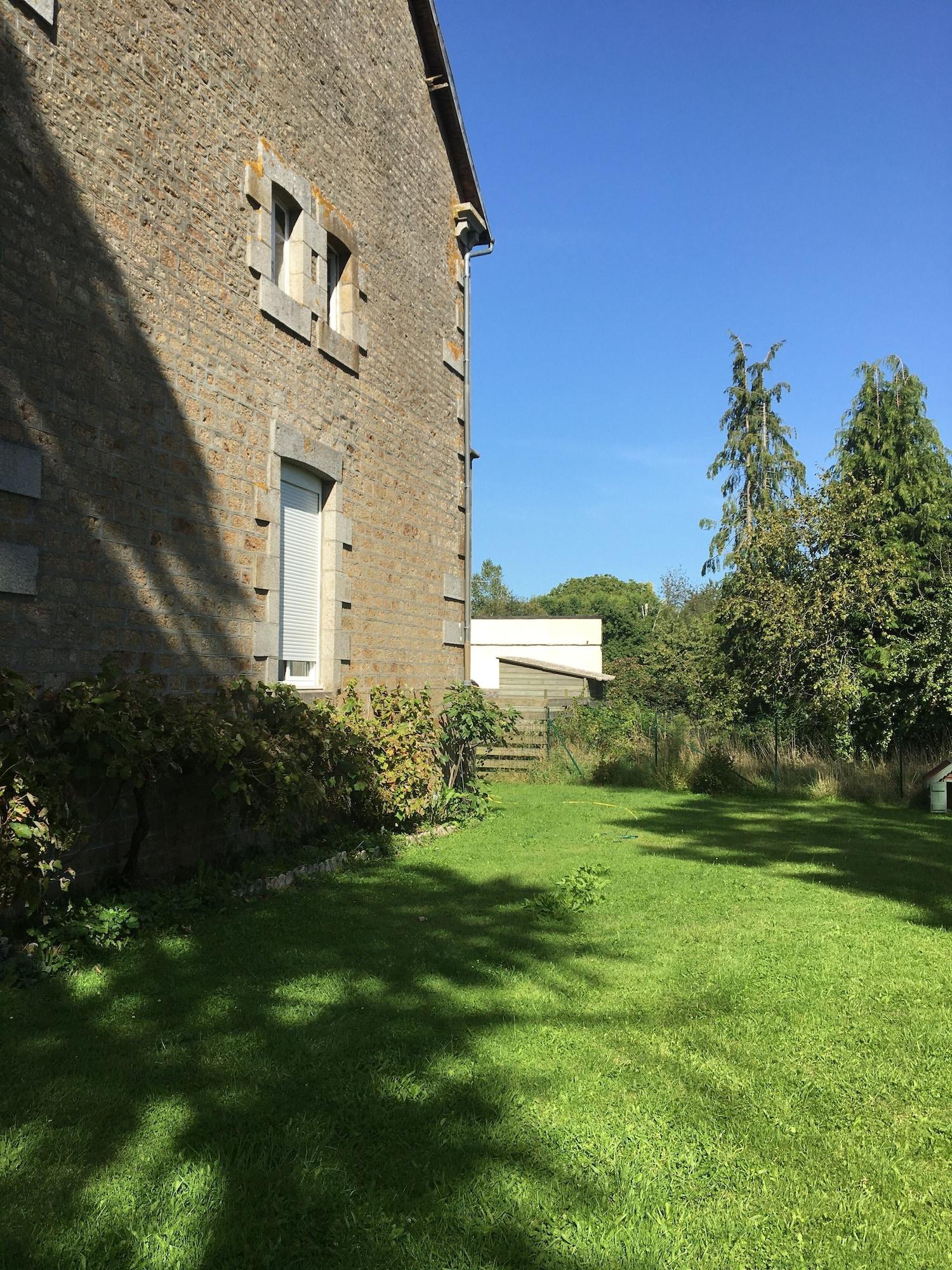 Vista Exterior Le Presbytère Chambre D'hôtes
