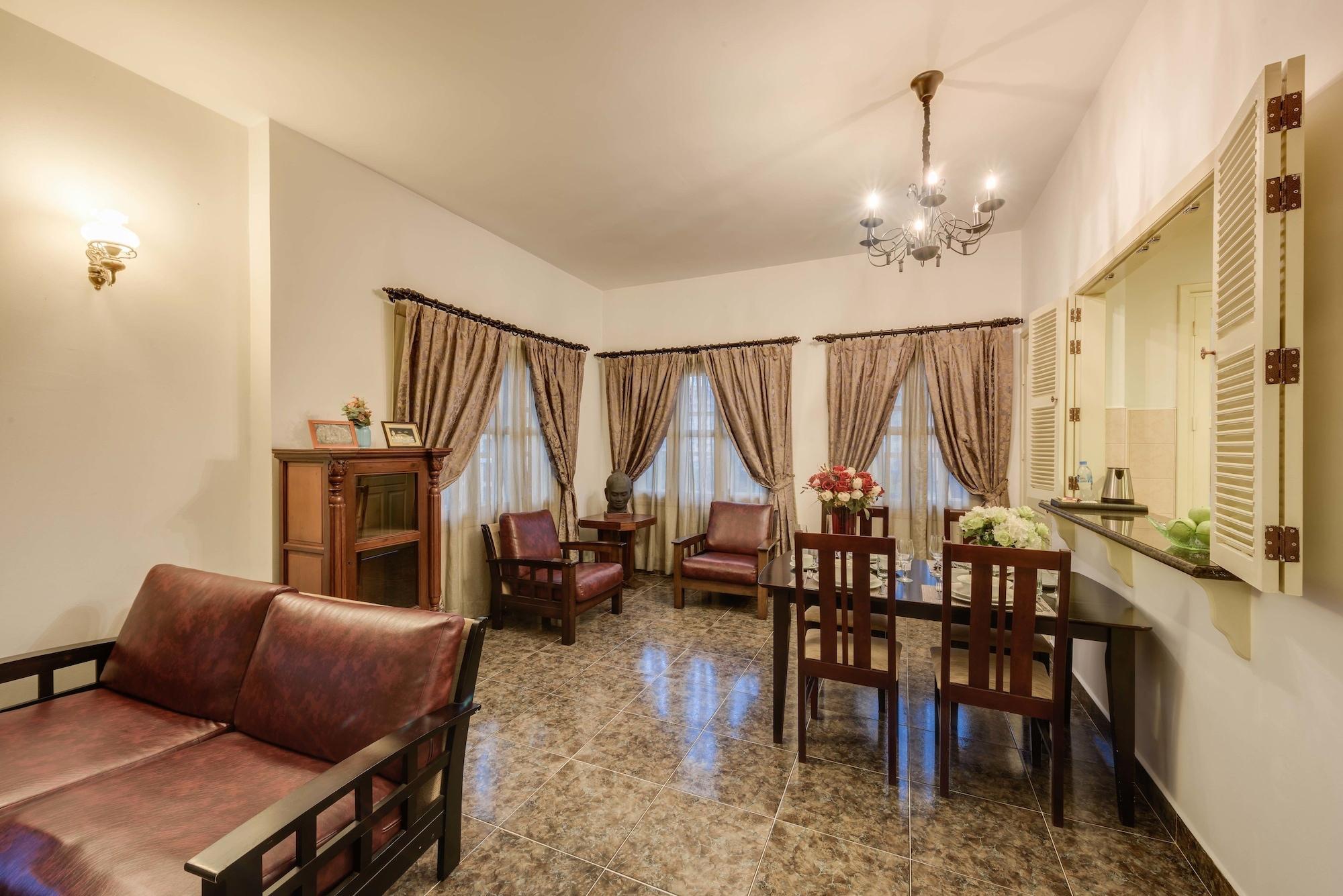 Restaurant City View Apartment