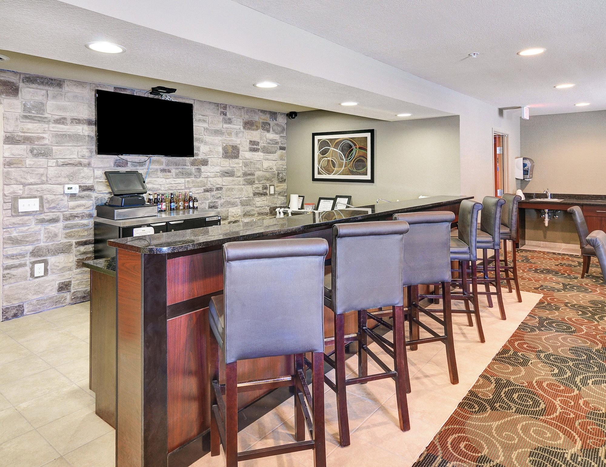 Bar/Salón Cobblestone Inn & Suites – Big Lake