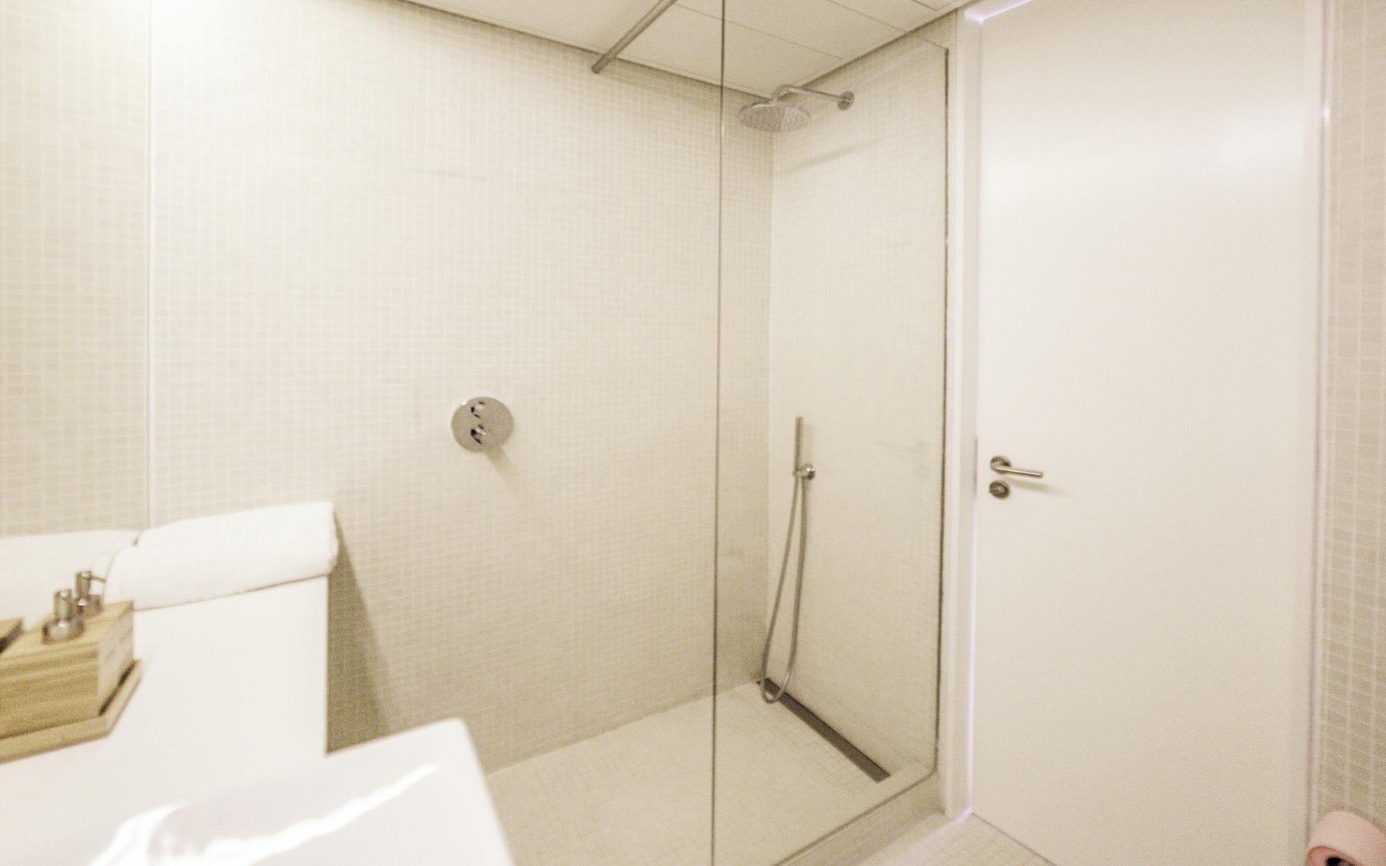 Equipamiento de Habitación Edmond Vibes Barrio de Salamanca