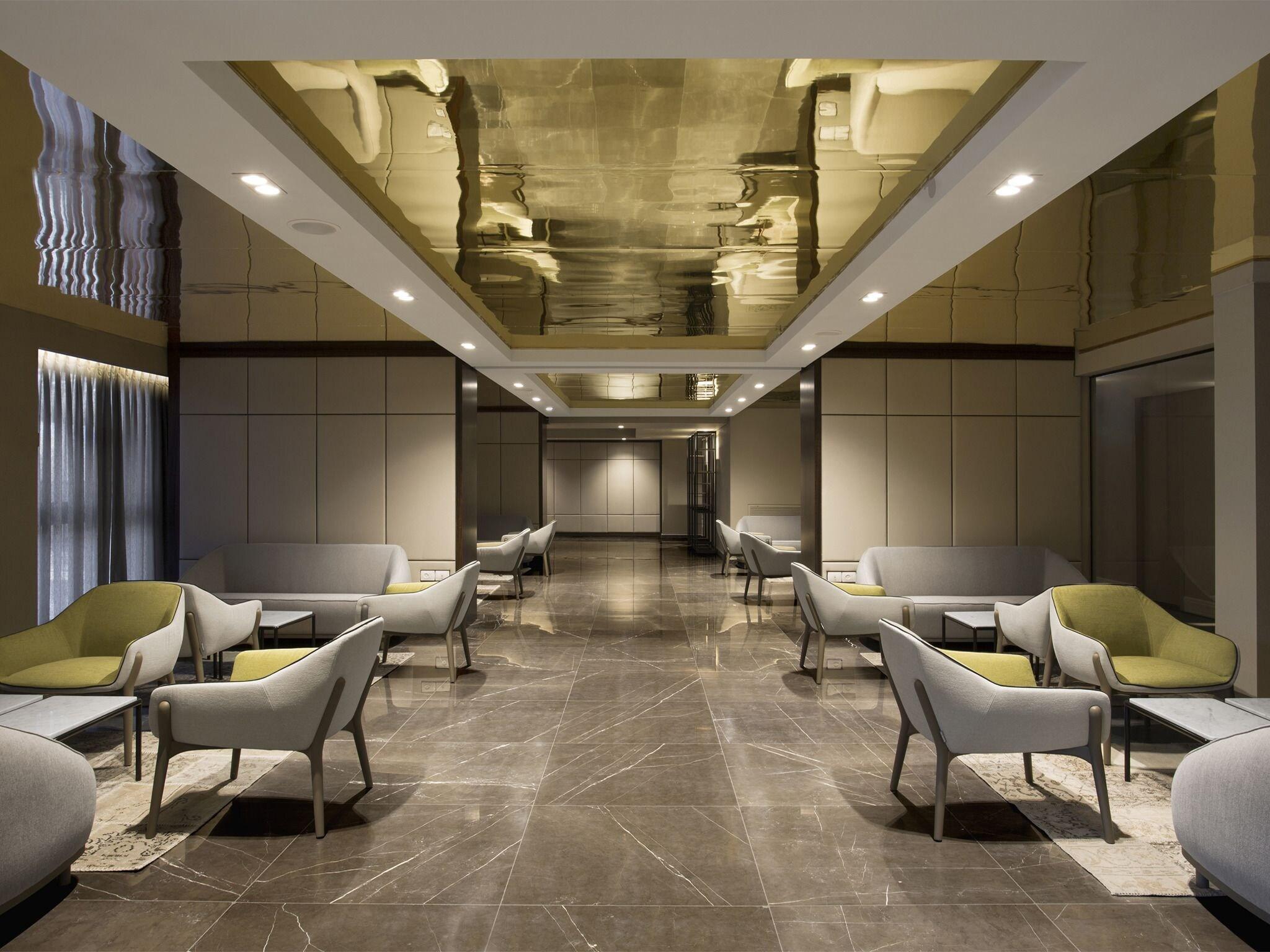 Vista Lobby Golden Crown Haifa