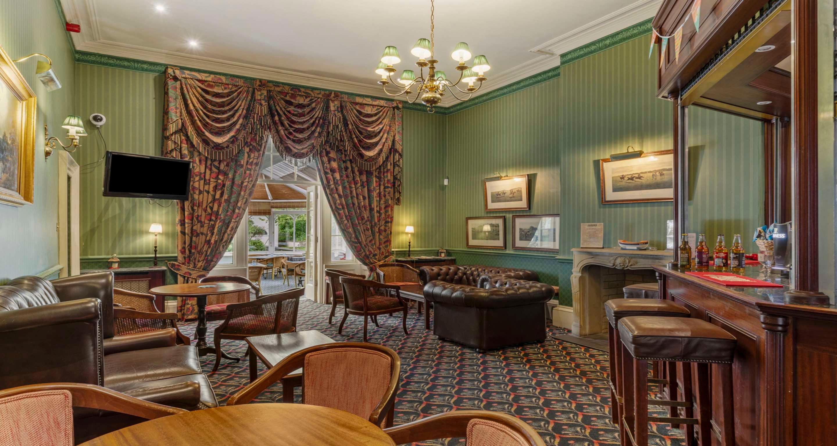 Bar/Salón Best Western Lamphey Court Hotel & Spa