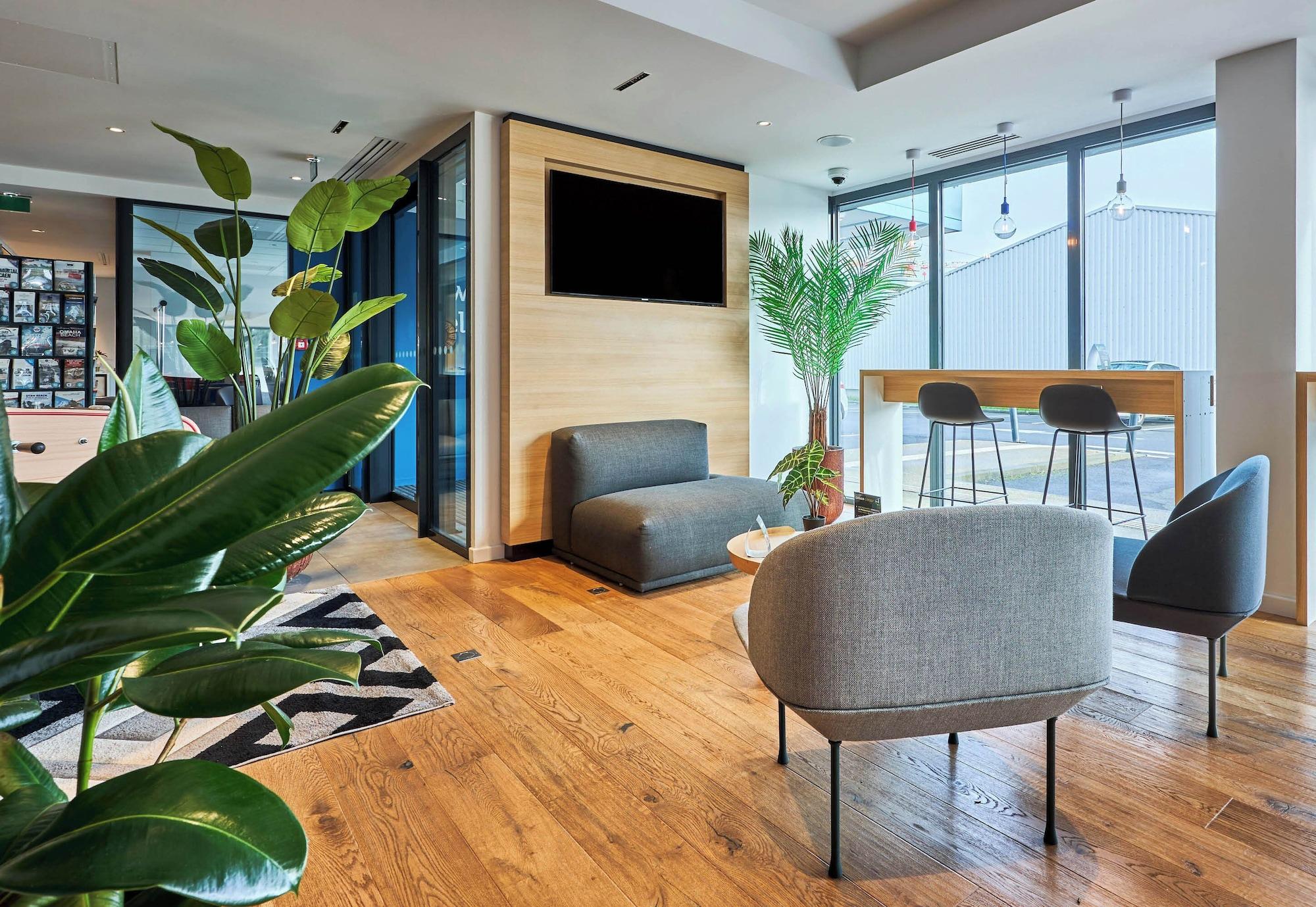 Vista Lobby B&B HOTEL Deauville-Touques