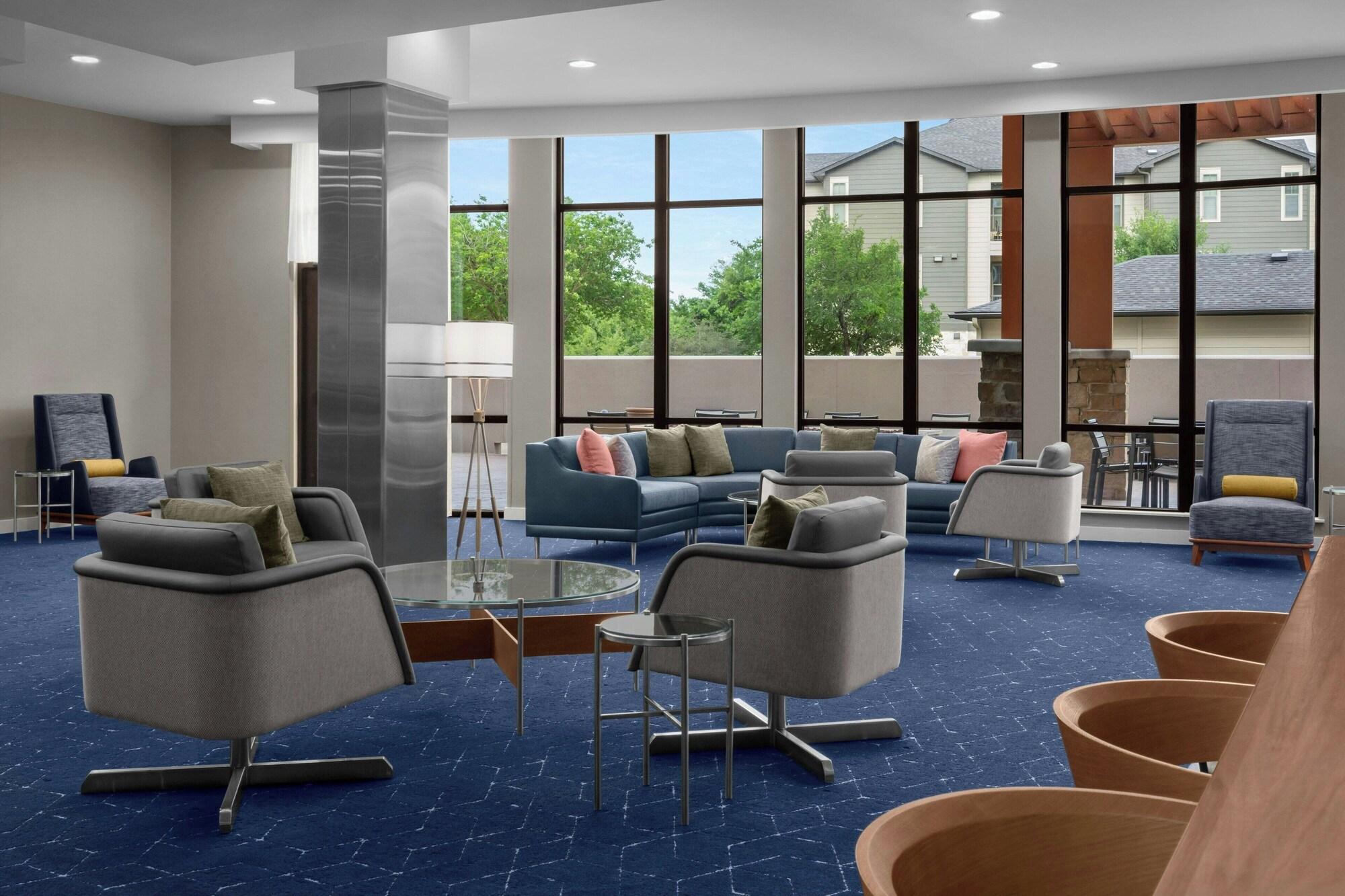 Vista Lobby Courtyard Houston Kingwood