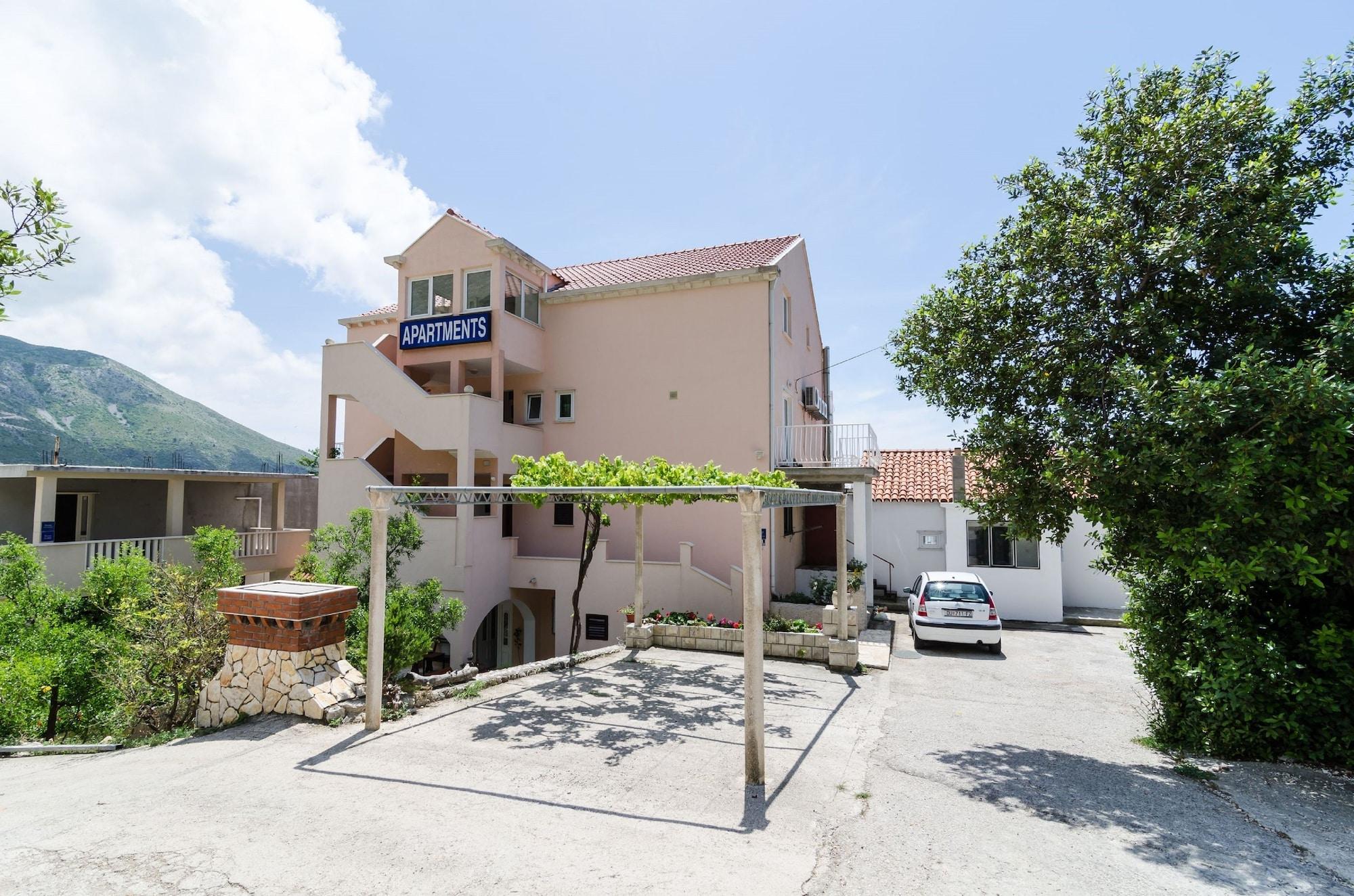 Vista Lobby Apartments Sandito