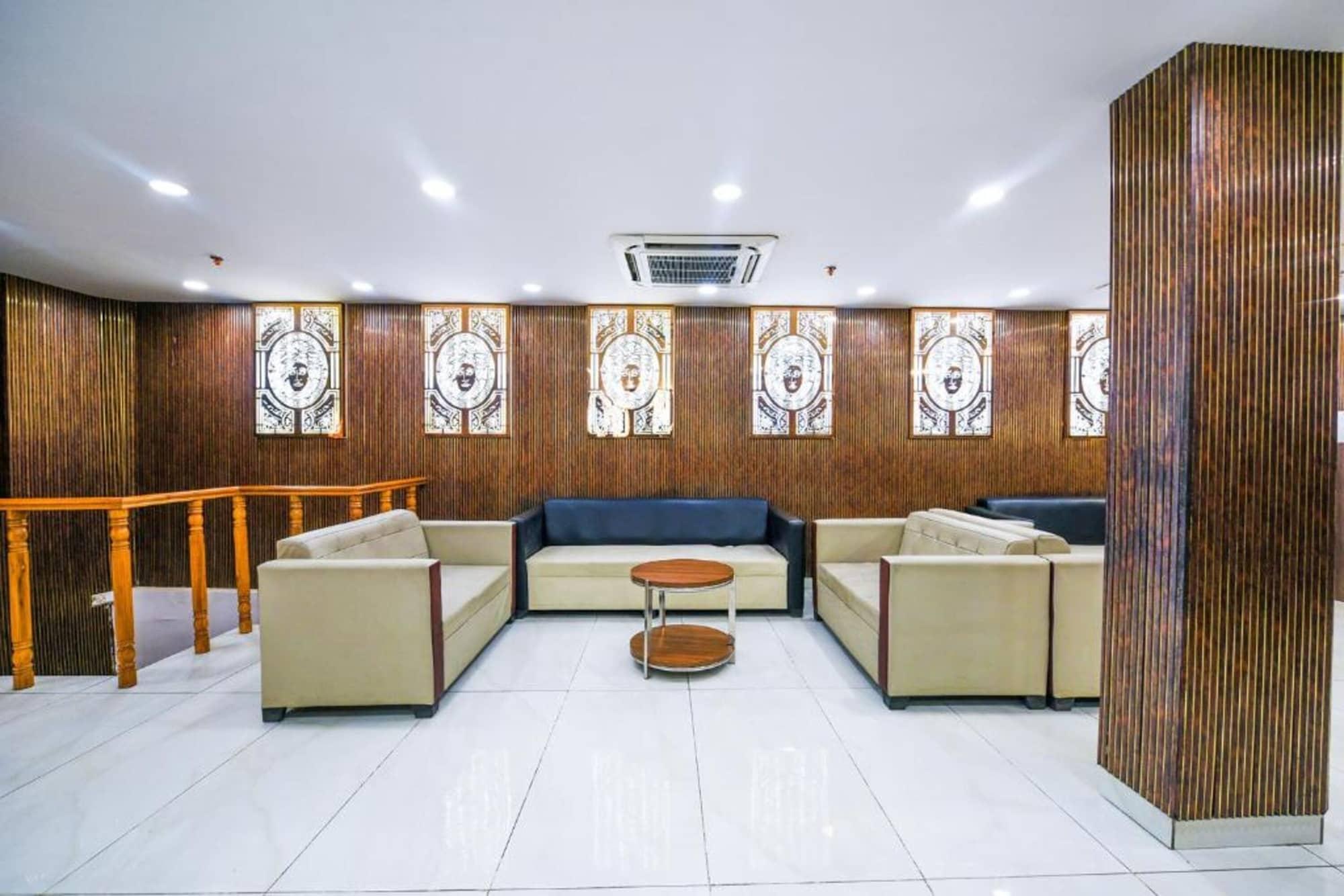 Vista Lobby FabHotel The Residency 44 Noida